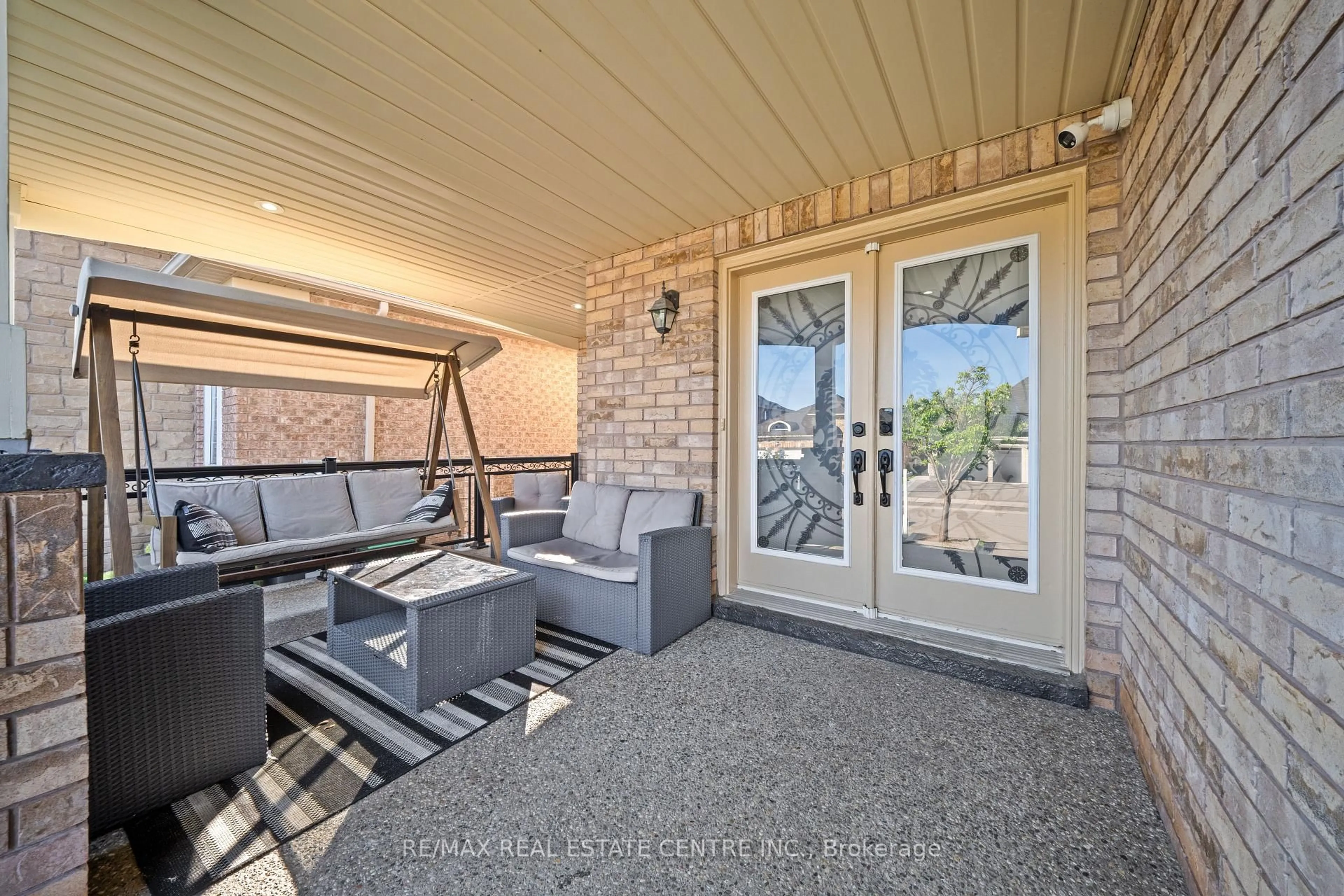 Patio, unknown for 10 Midvale Rd, Brampton Ontario L7A 2N1