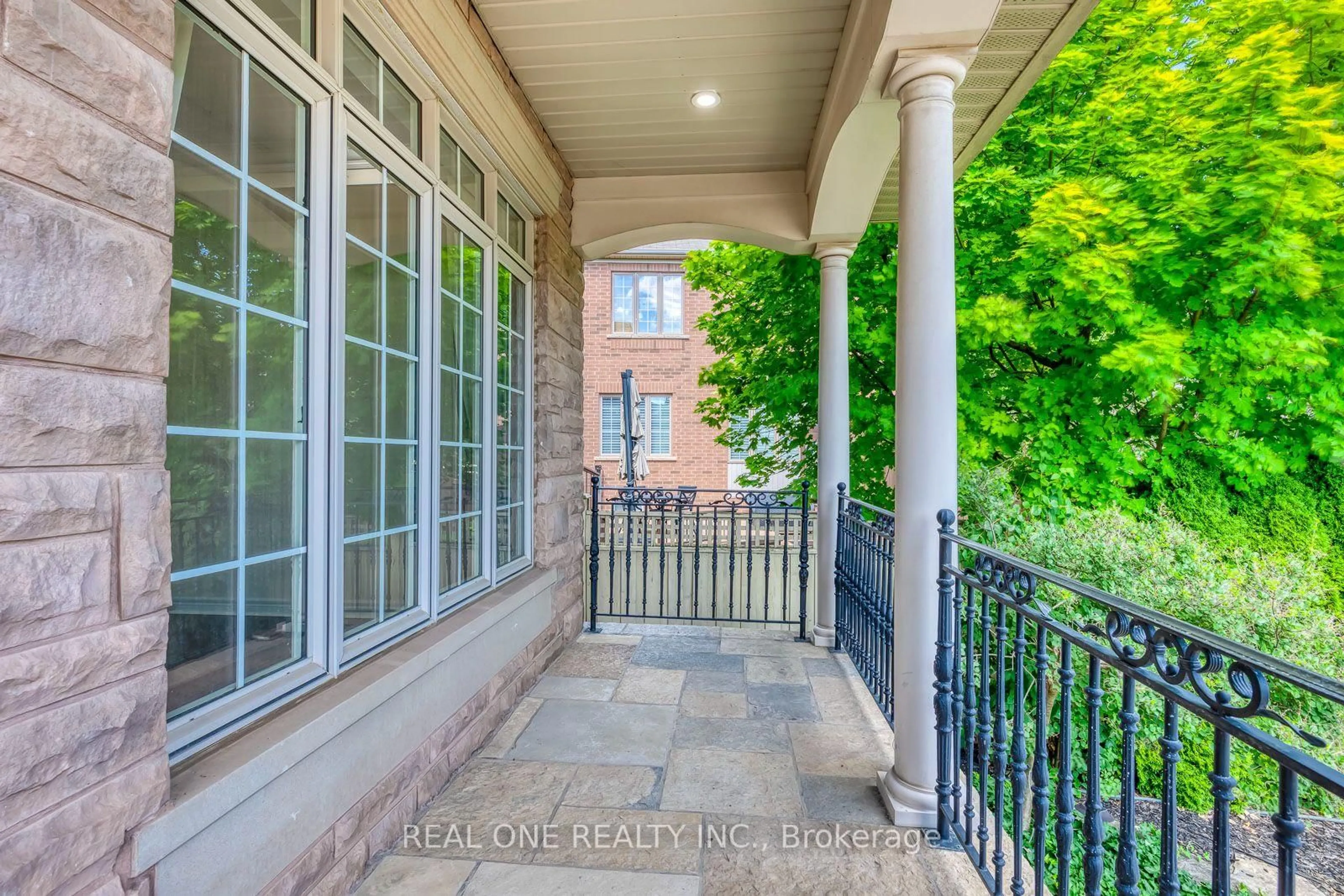 Unknown for 1387 Ferncrest Rd, Oakville Ontario L6H 7W2