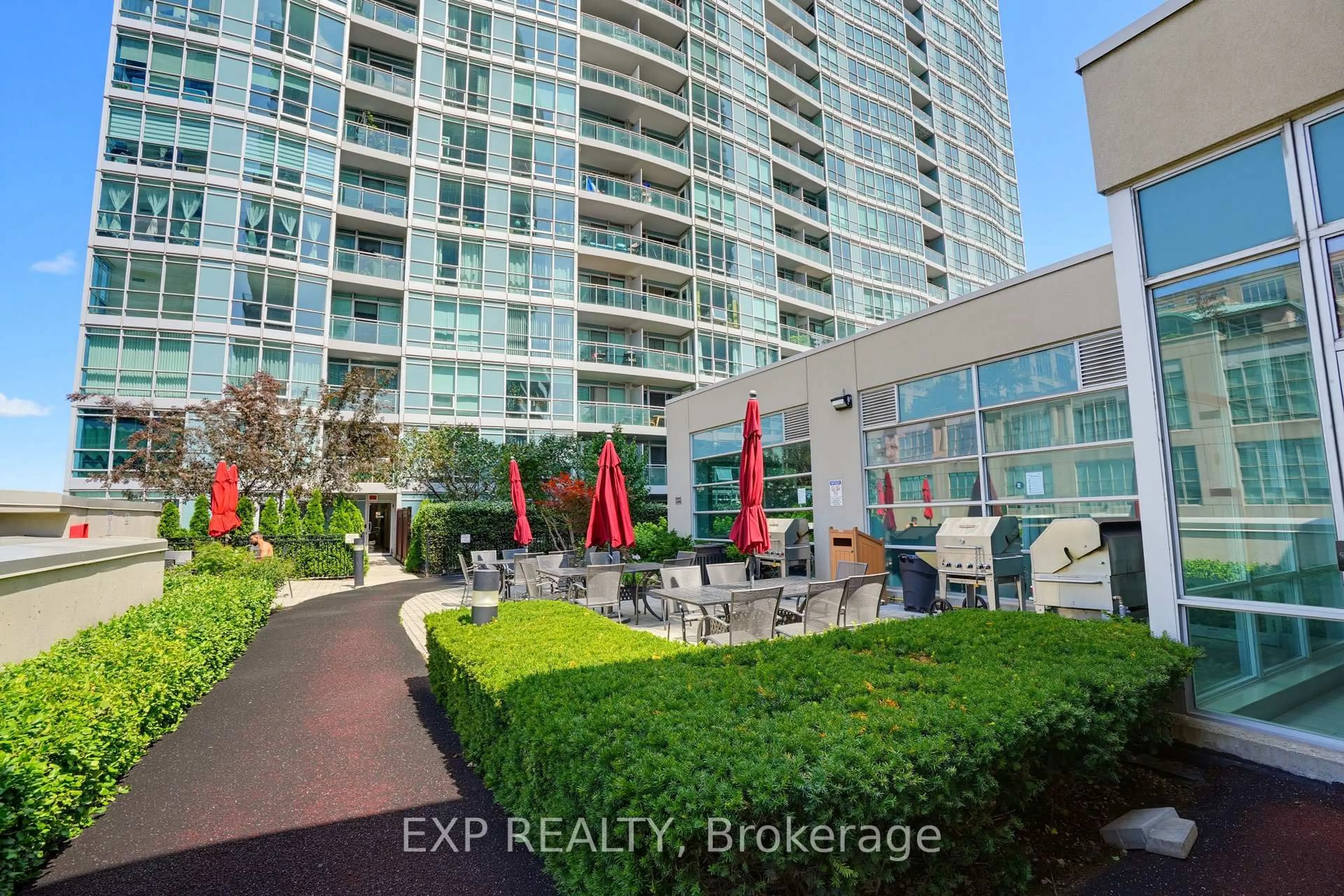 Unknown for 155 Legion Rd #813, Toronto Ontario M8Y 0A7