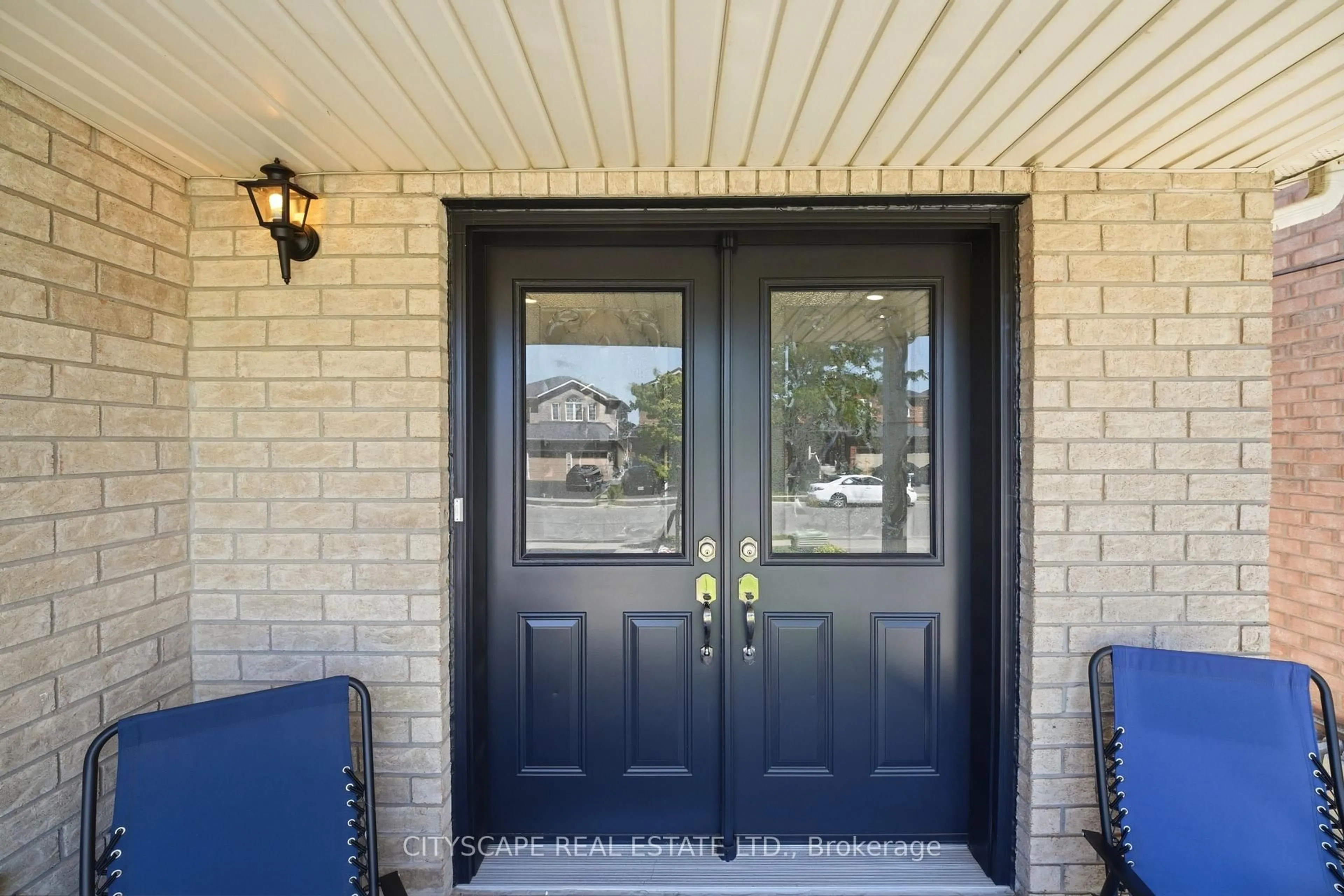 Indoor entryway for 67 Buick Blvd, Brampton Ontario L7A 3B7
