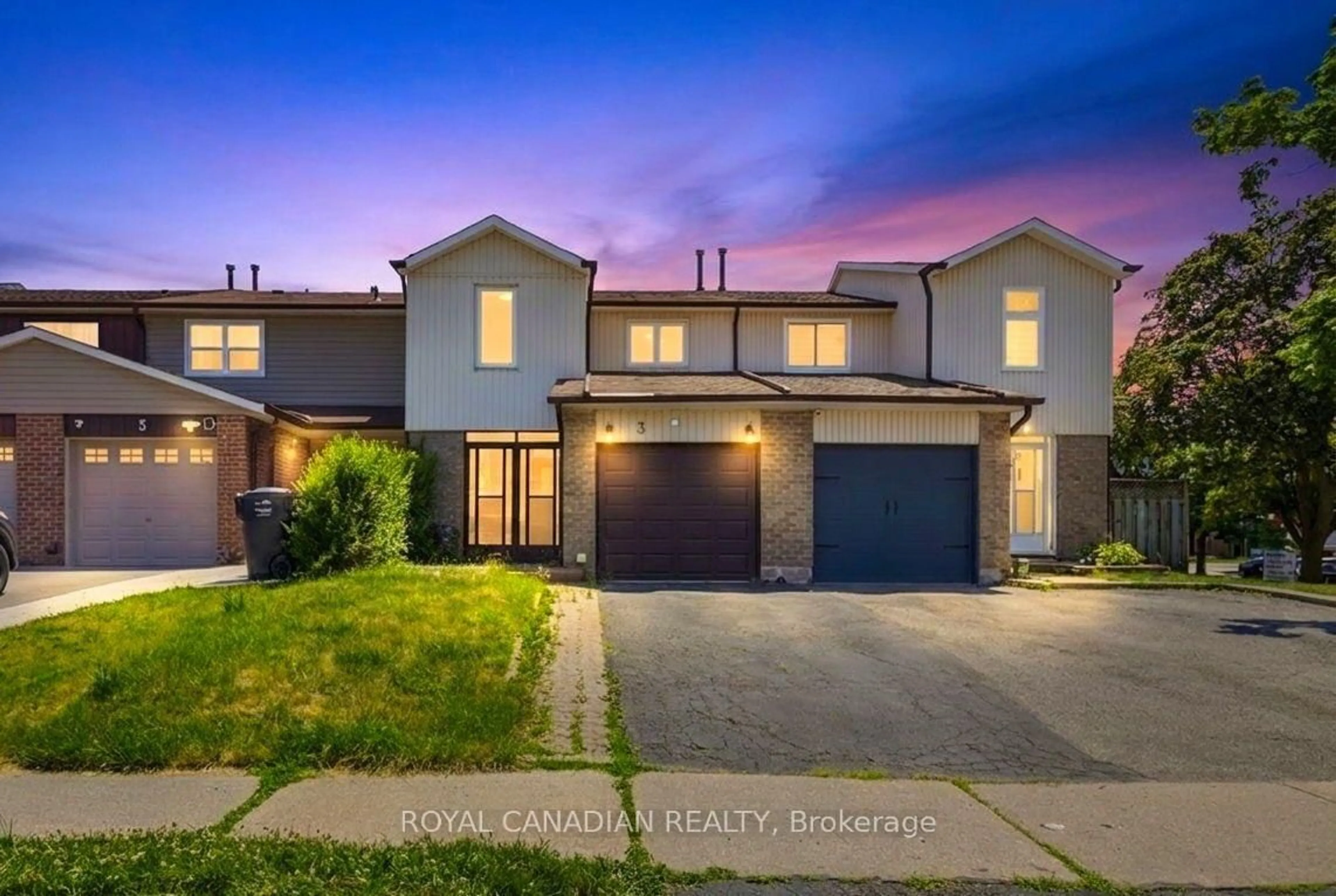 A pic from outside/outdoor area/front of a property/back of a property/a pic from drone, street for 3 Gilmore Dr, Brampton Ontario L6V 3K3