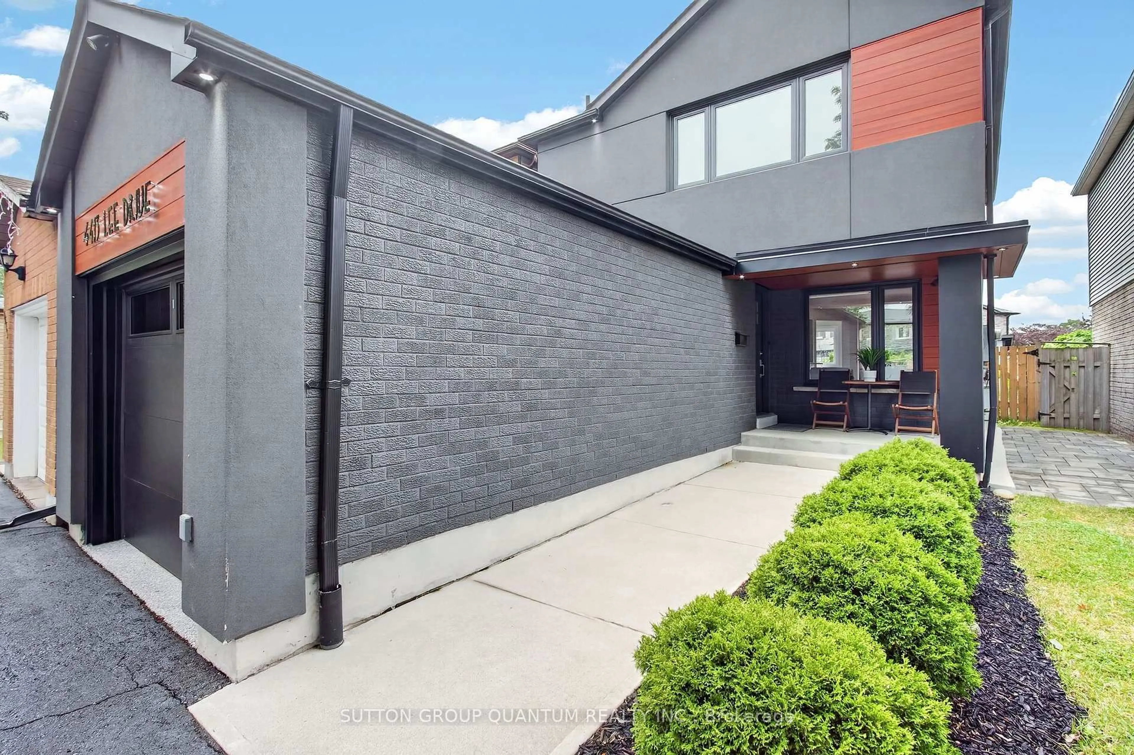 Home with brick exterior material, street for 4413 Lee Dr, Mississauga Ontario L4W 4A9