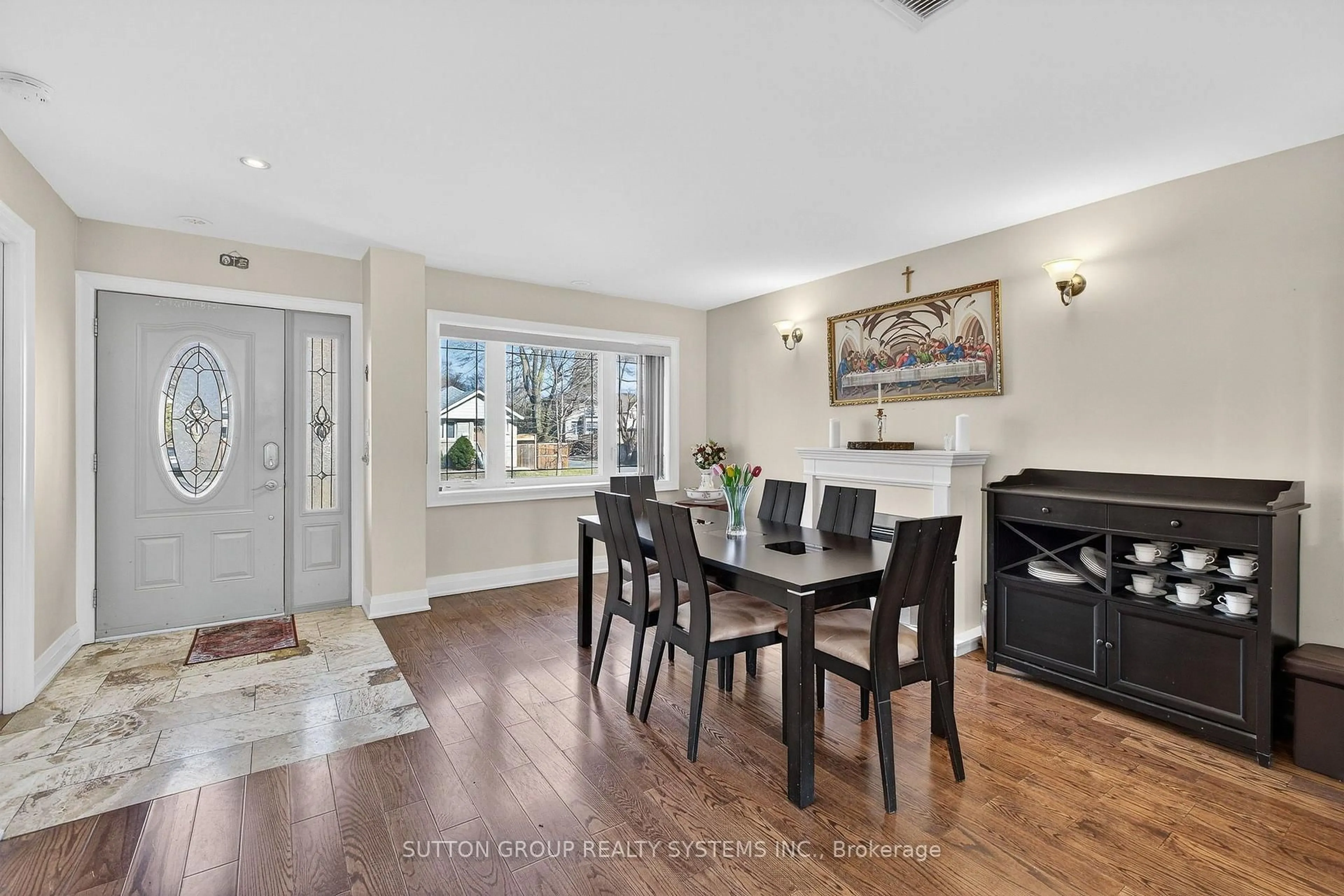 Dining room, unknown for 32 Green Lanes, Toronto Ontario M8Z 4V6