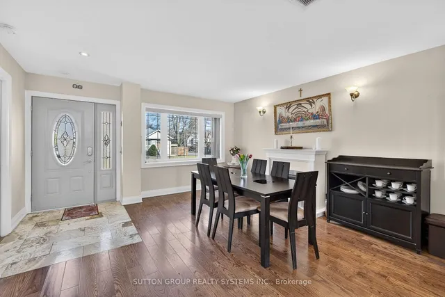 32 Green Lanes, Toronto 4