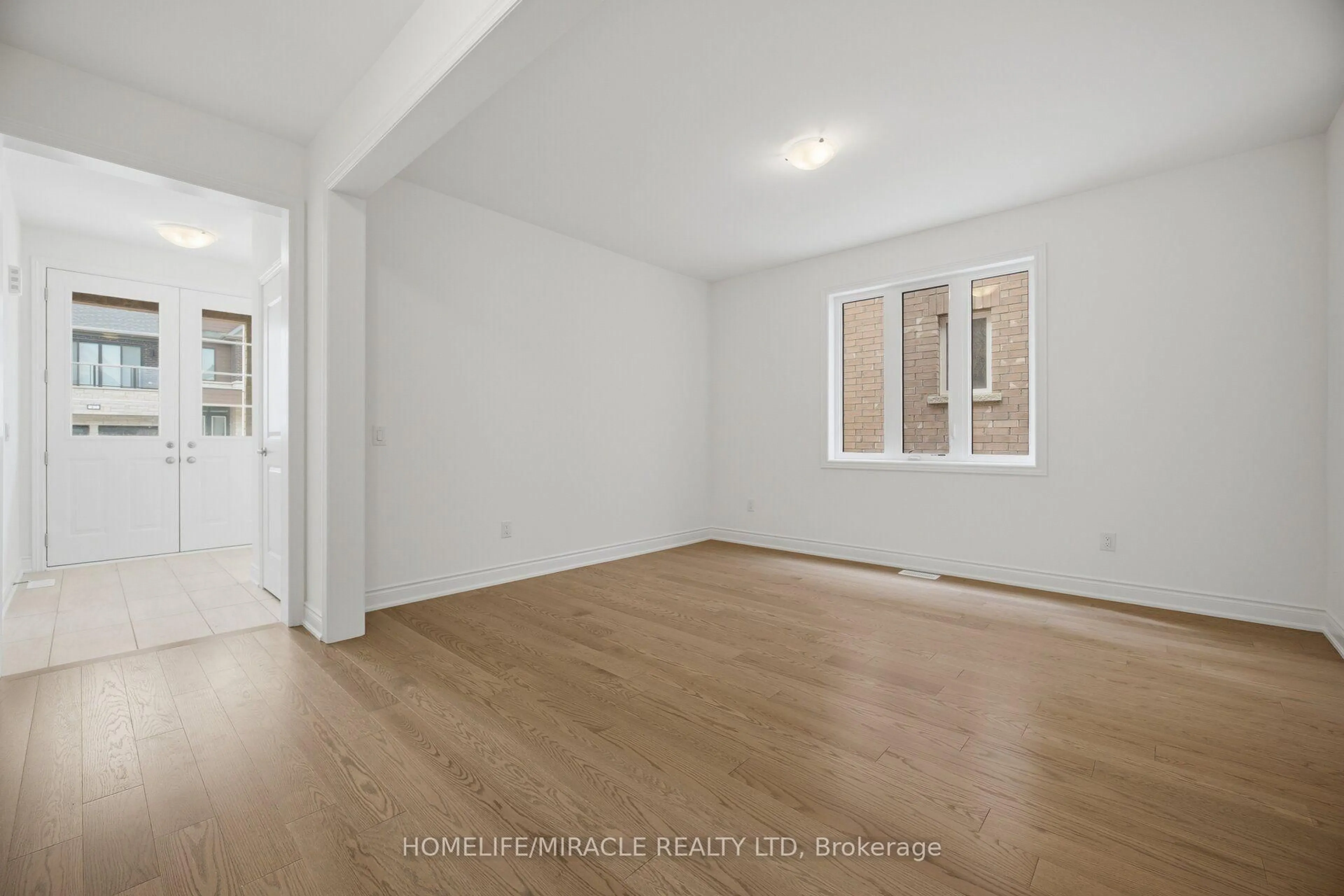 A pic of a room for 46 Stratford Dr, Caledon Ontario L7C 4N4