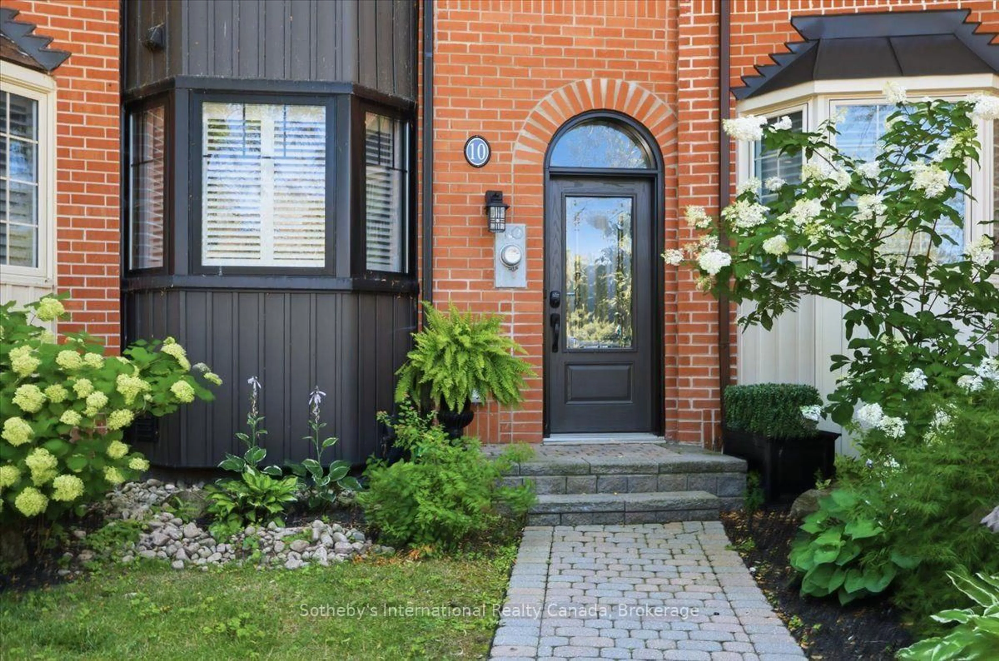 Home with brick exterior material, street for 10 Southwind Terr, Oakville Ontario L6L 6K5