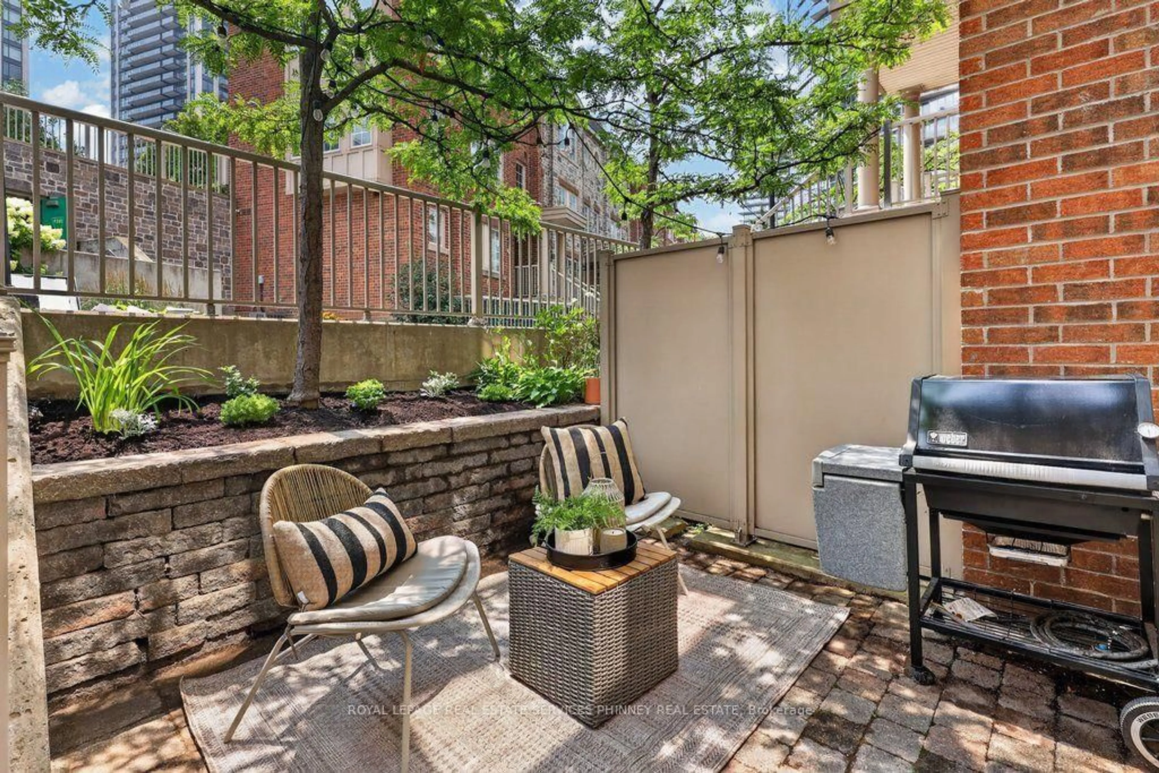 Patio, street for 93 The Queensway #50, Toronto Ontario M6S 5A7