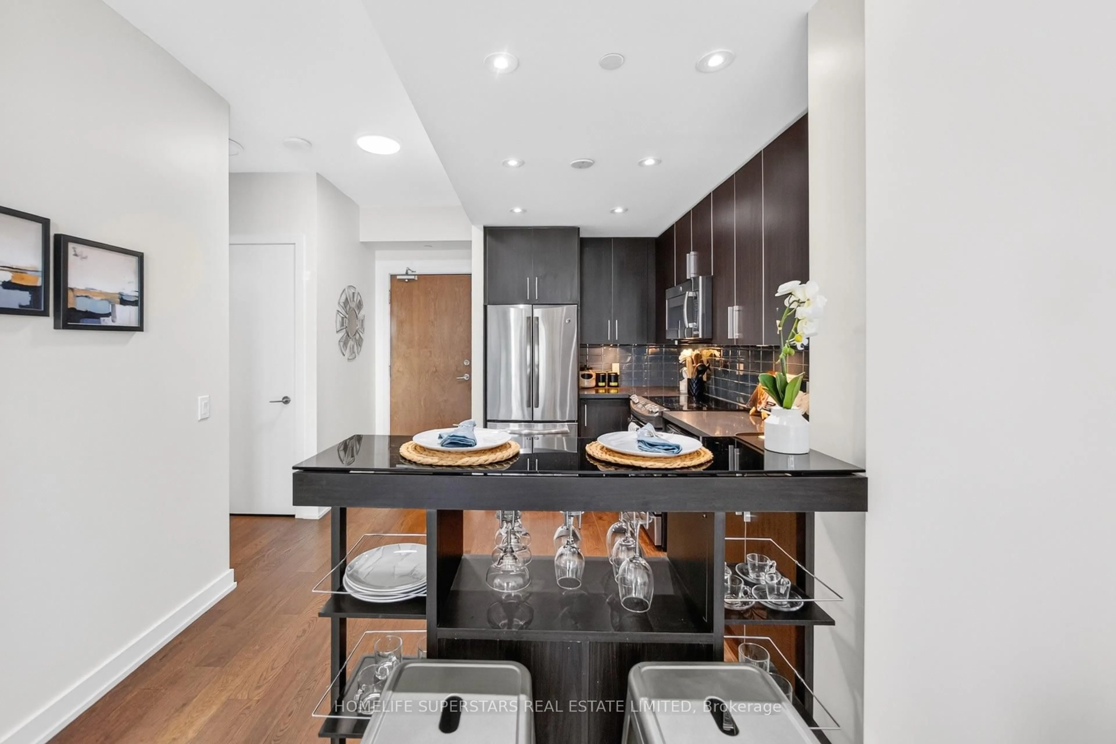 Contemporary kitchen, unknown for 2212 Lake Shore Blvd #4107, Toronto Ontario M8V 0C2