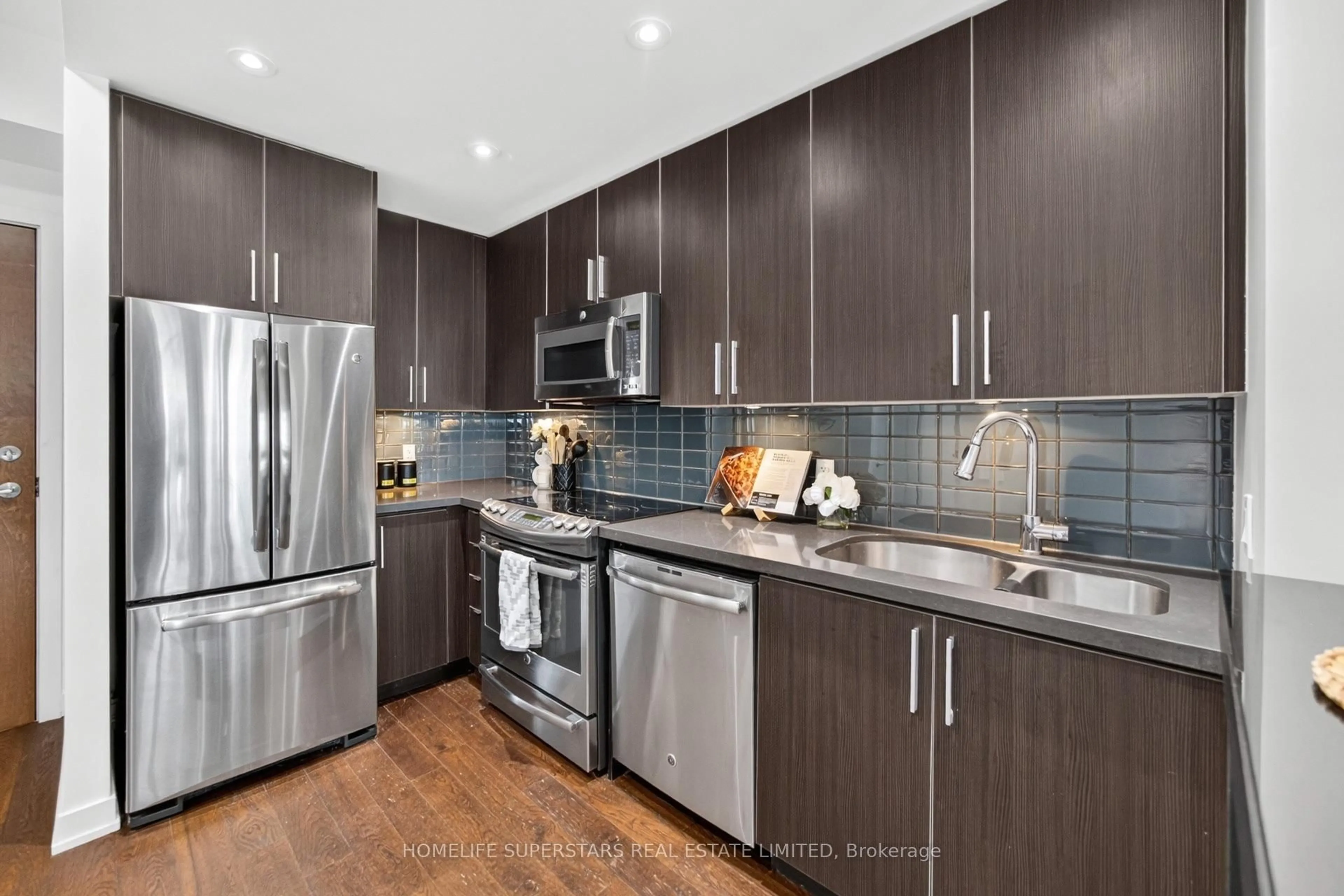 Unknown for 2212 Lake Shore Blvd #4107, Toronto Ontario M8V 0C2