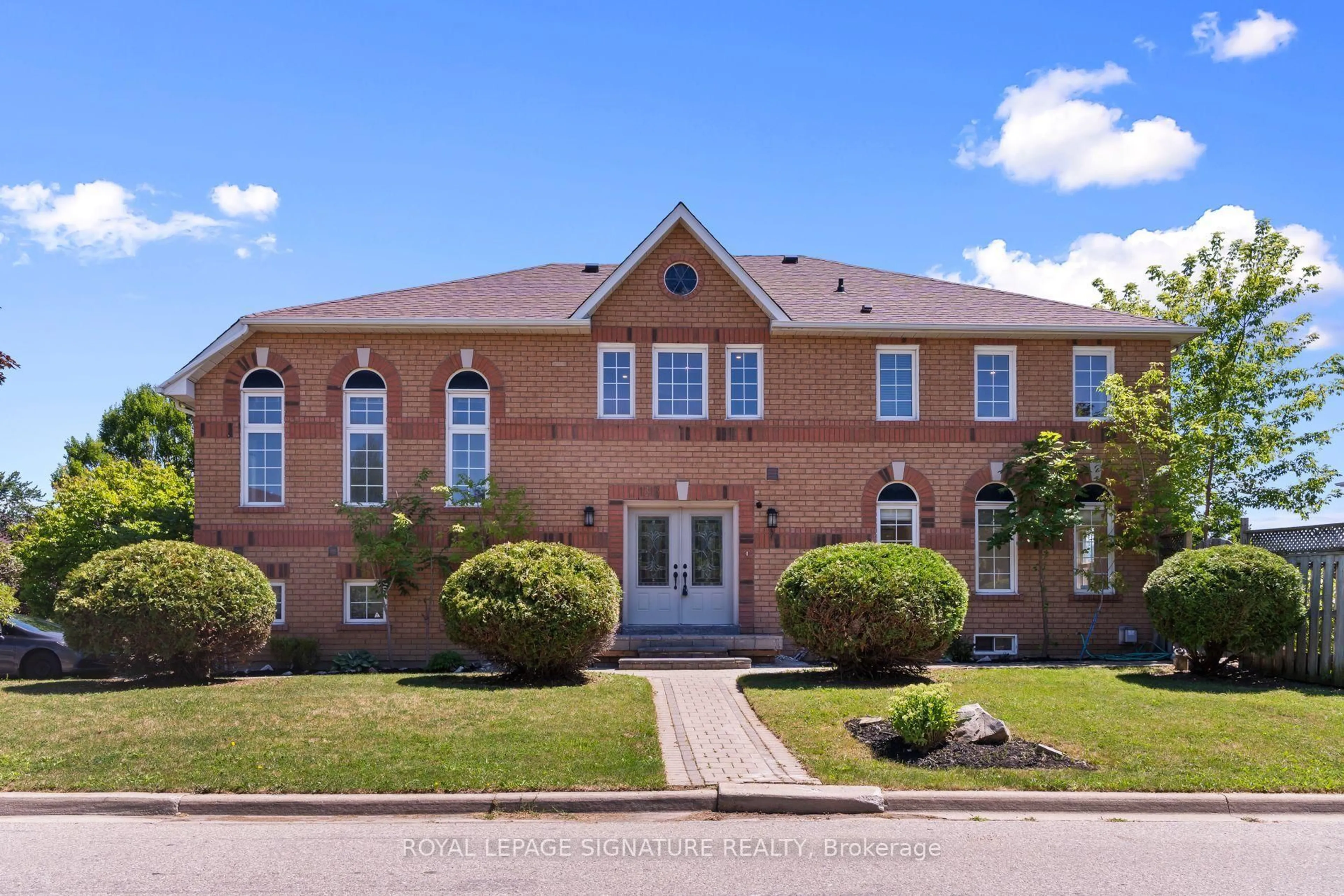 Home with brick exterior material, unknown for 1313 Inuit Tr, Mississauga Ontario L5N 7R4