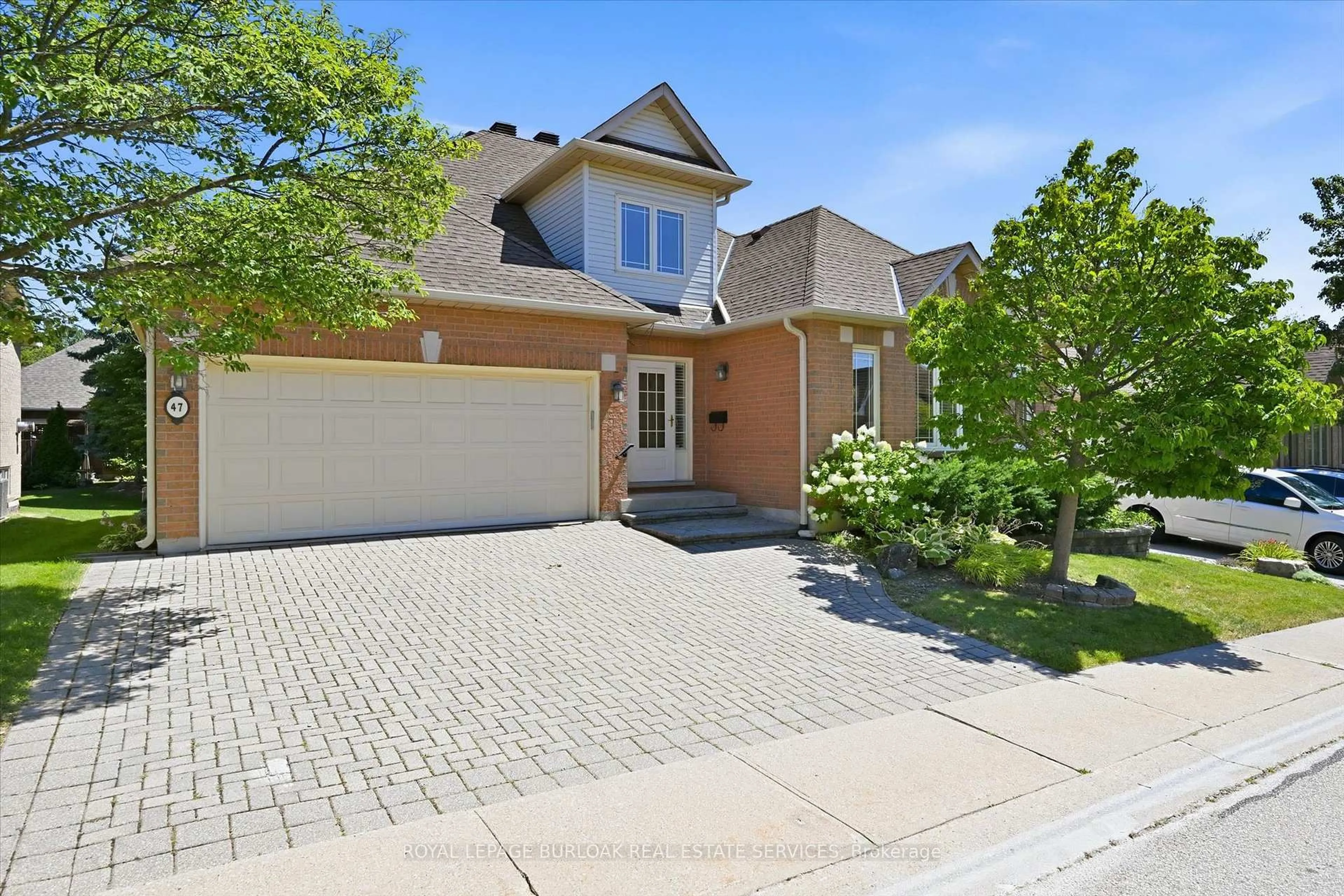 Home with brick exterior material, street for 1150 Skyview Dr #47, Burlington Ontario L7P 4X5