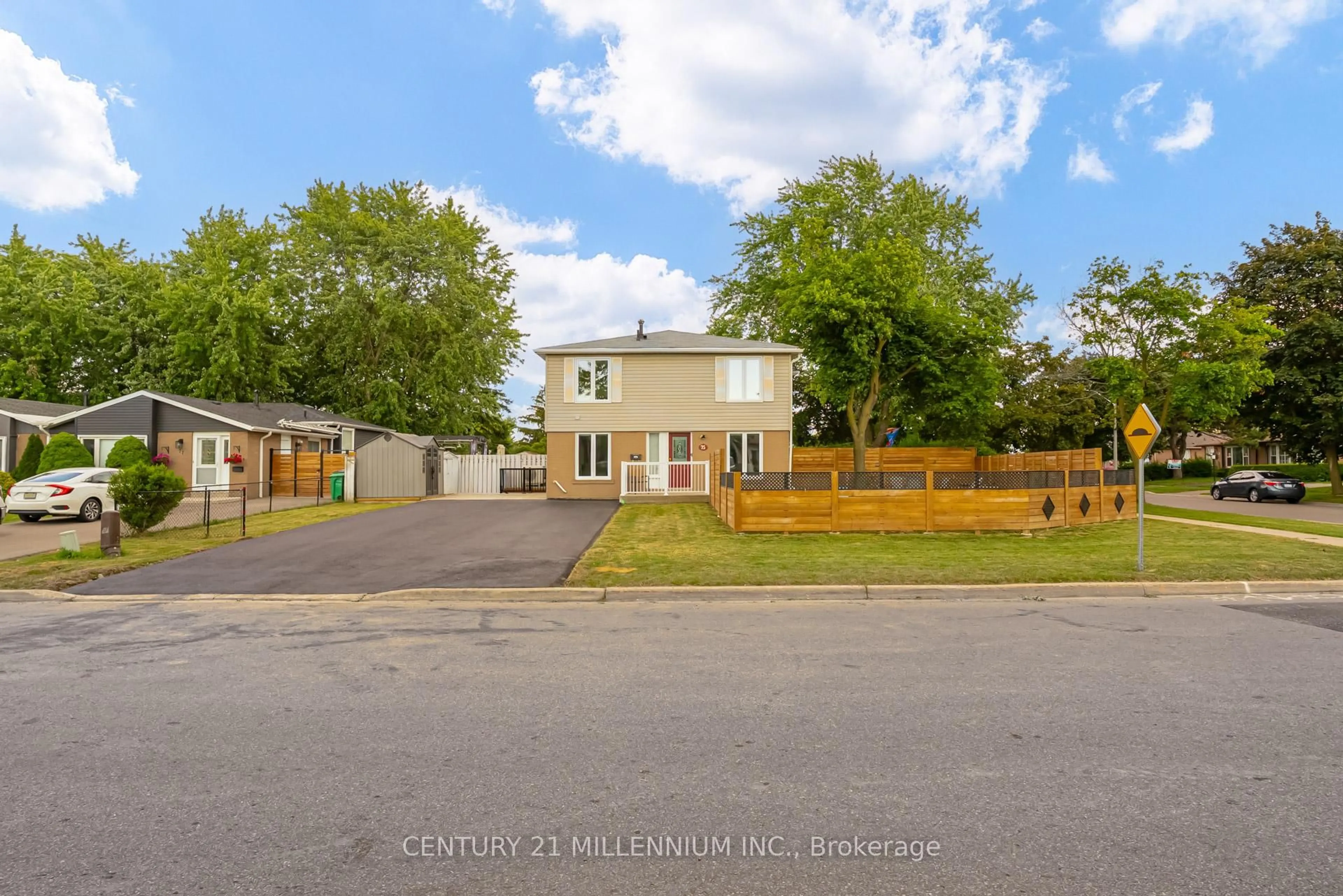 A pic from outside/outdoor area/front of a property/back of a property/a pic from drone, street for 75 Goldcrest Rd, Brampton Ontario L6S 1H1