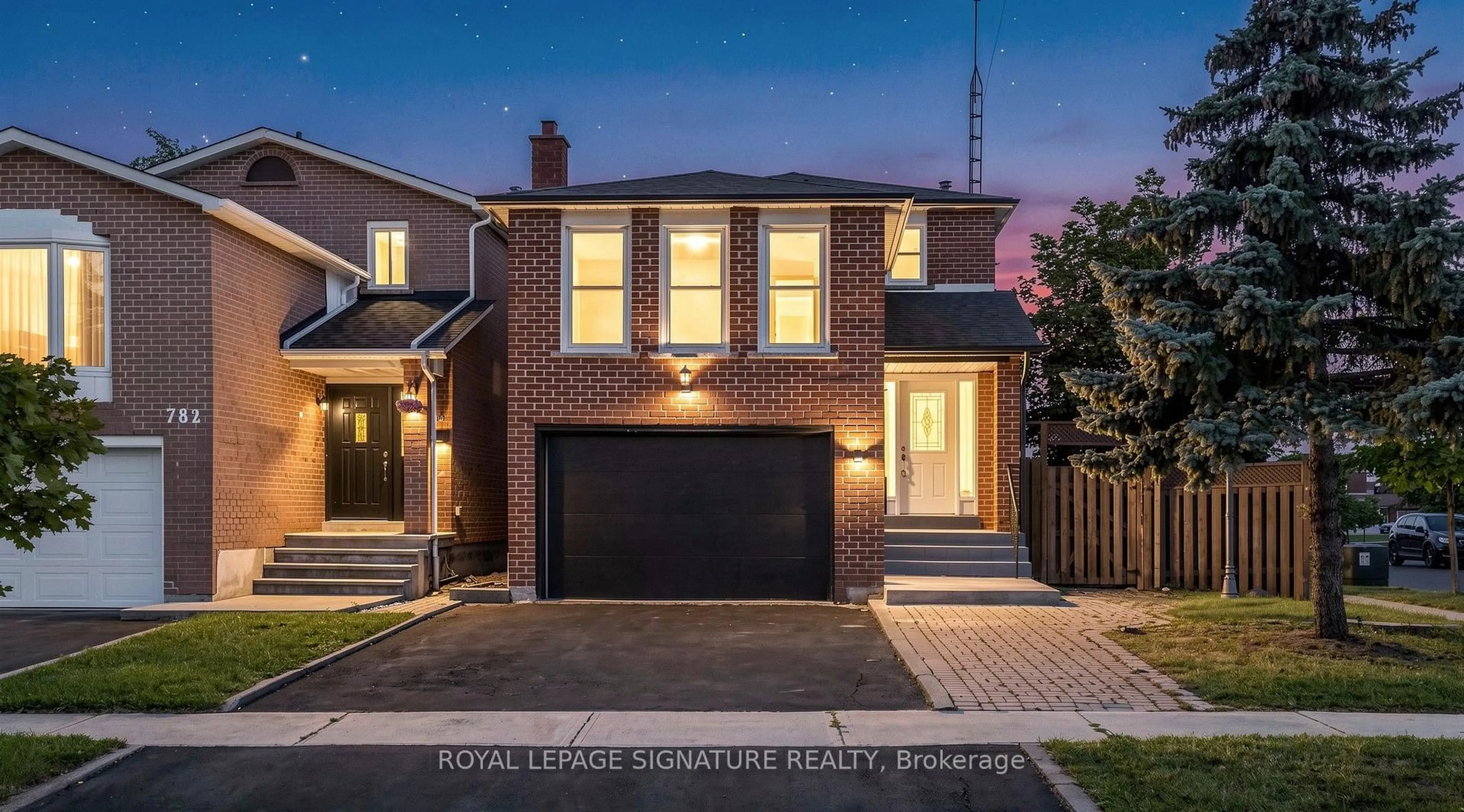 Home with brick exterior material, street for 784 Galloway Cres, Mississauga Ontario L5C 3T9