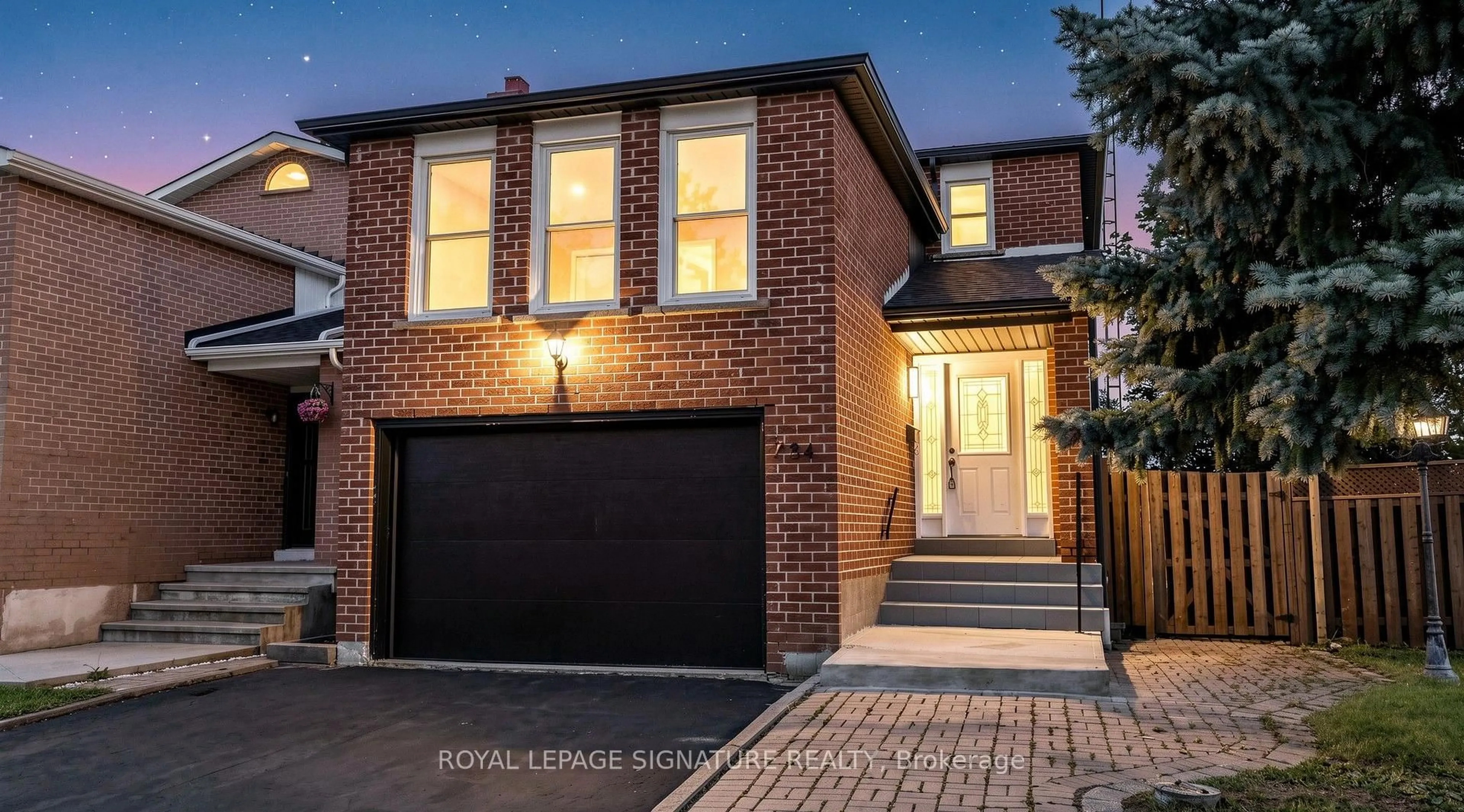 Home with brick exterior material, street for 784 Galloway Cres, Mississauga Ontario L5C 3T9