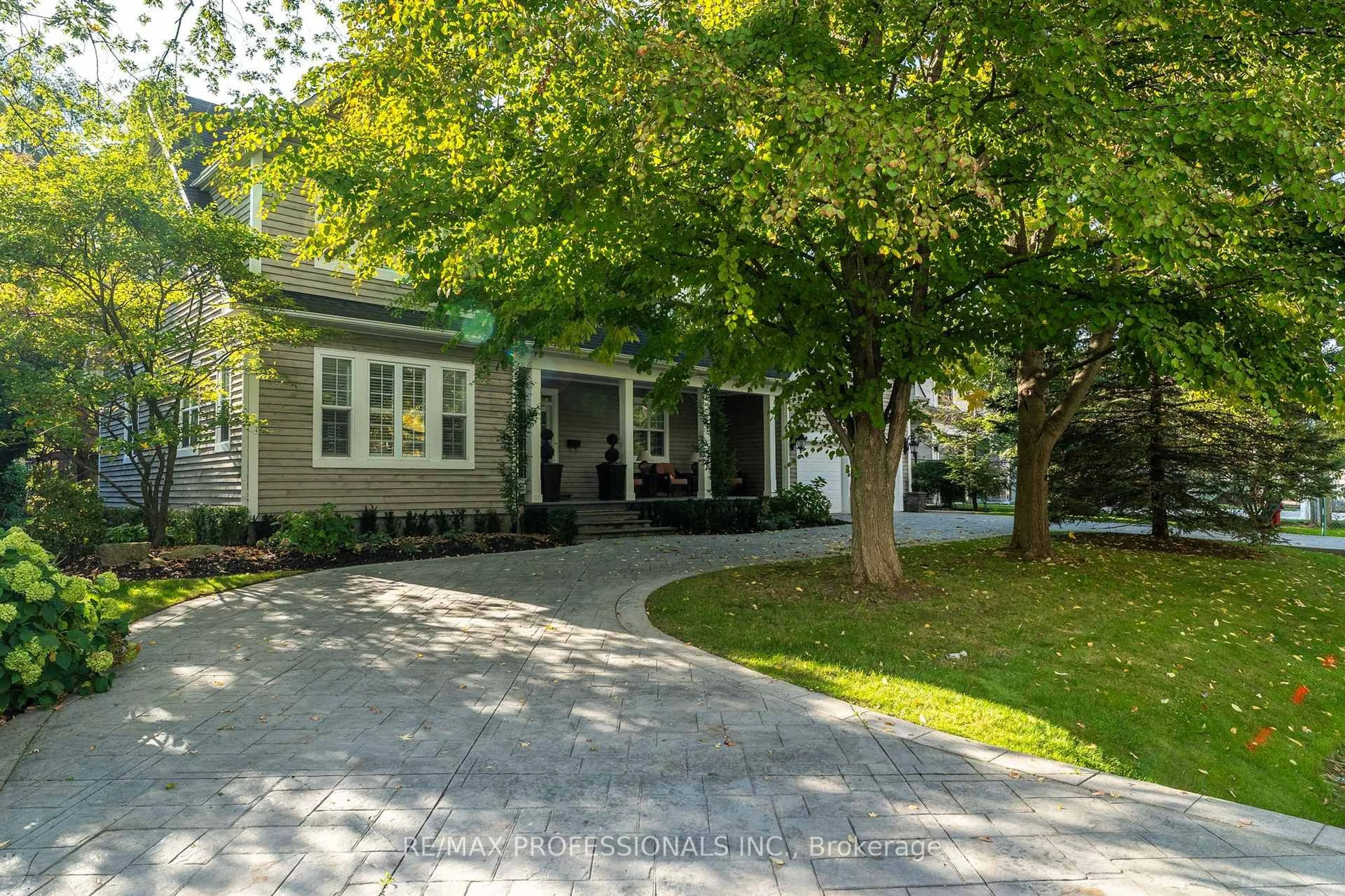 Unknown for 354 Country Club Cres, Mississauga Ontario L5J 2P8