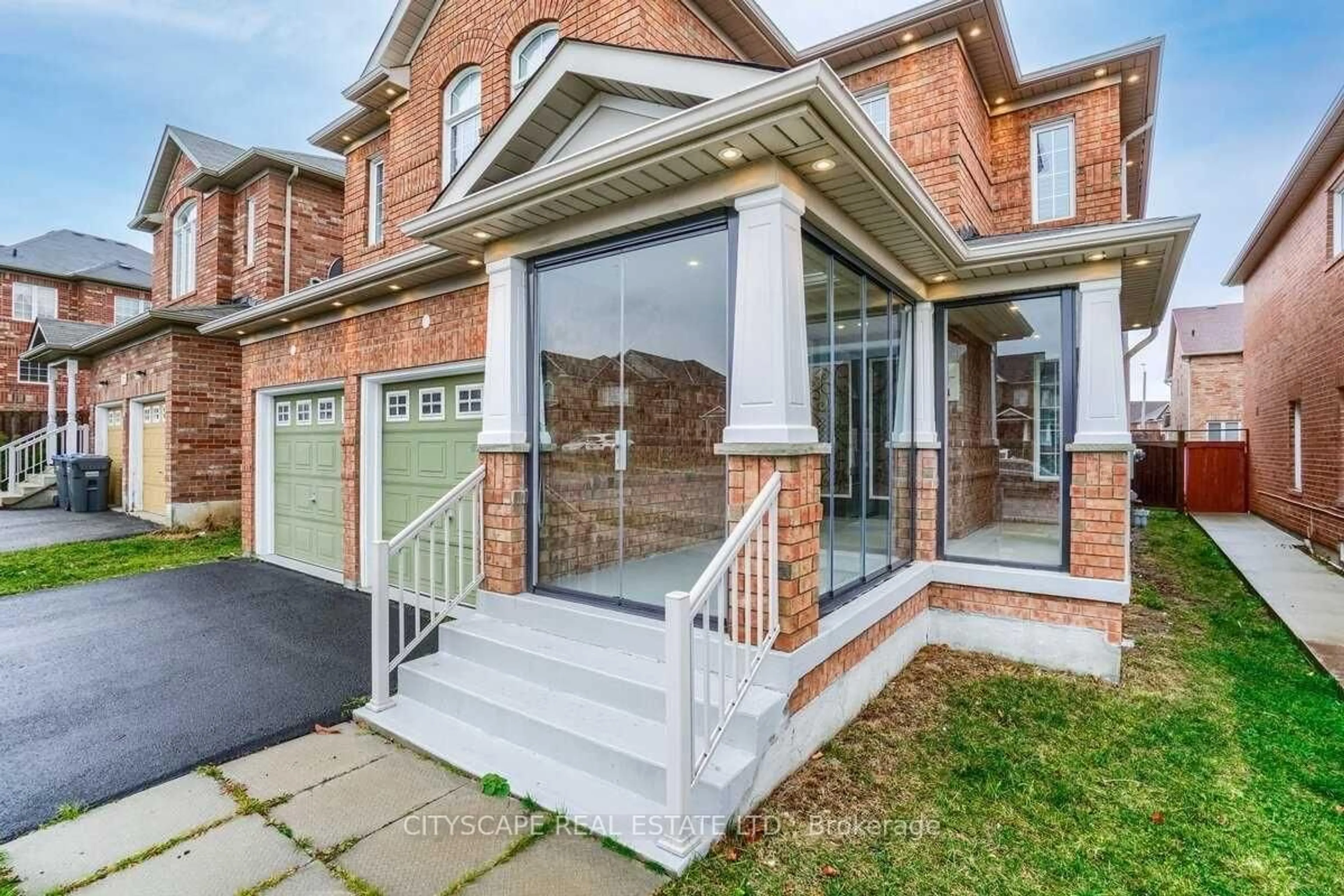 Home with brick exterior material, street for 769 White Clover Way, Mississauga Ontario L5V 0C2