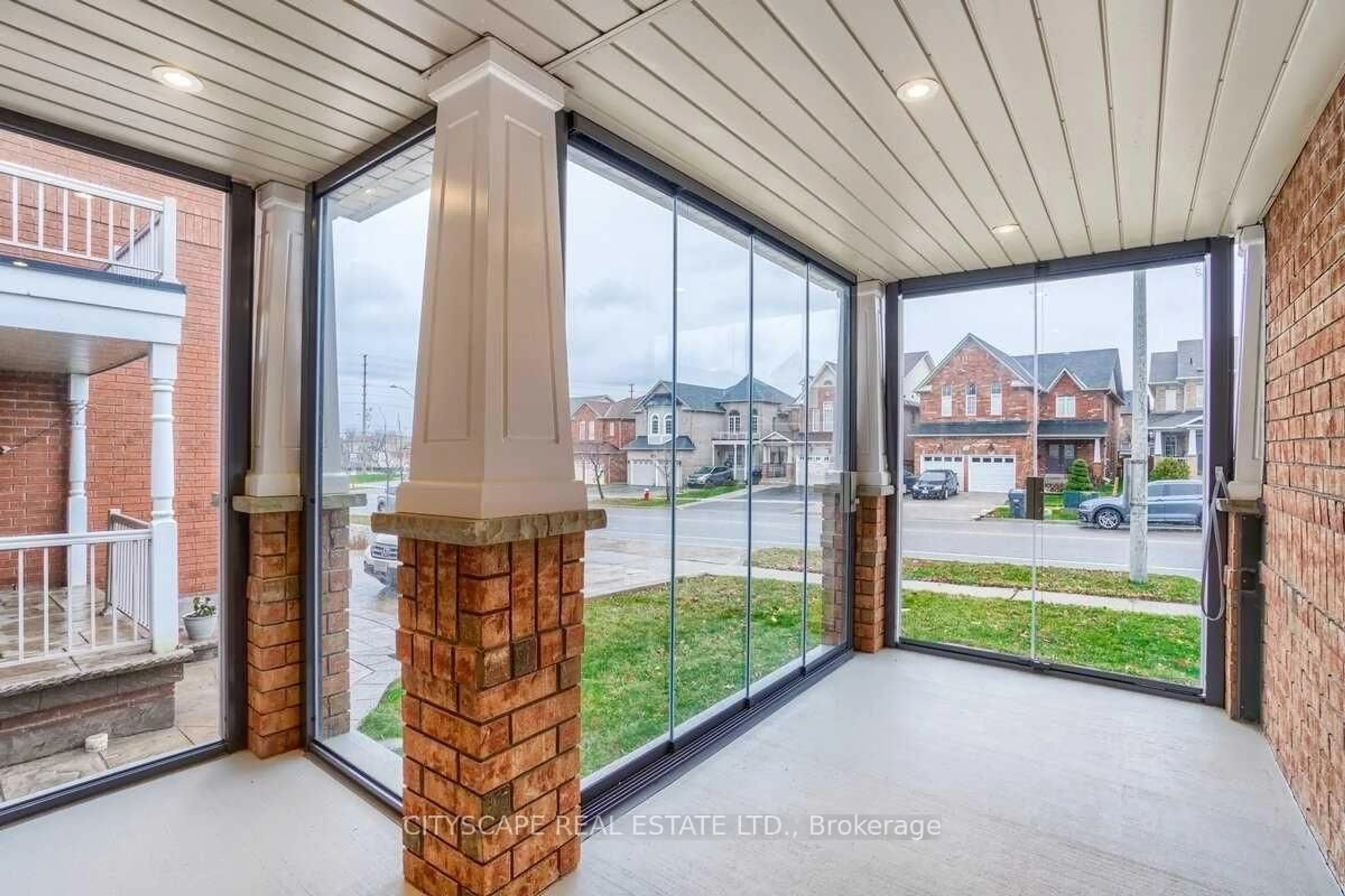 Unknown for 769 White Clover Way, Mississauga Ontario L5V 0C2