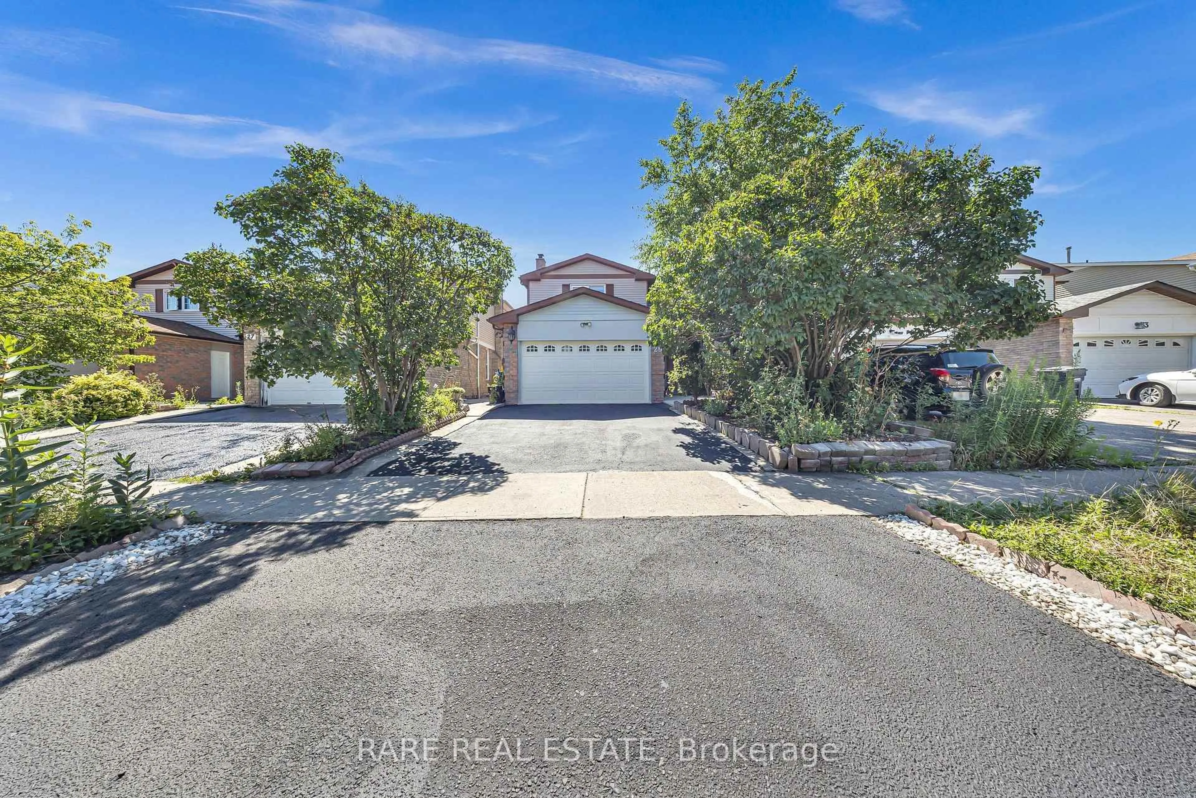 A pic from outside/outdoor area/front of a property/back of a property/a pic from drone, street for 29 Abelard Ave, Brampton Ontario L6Y 2K7