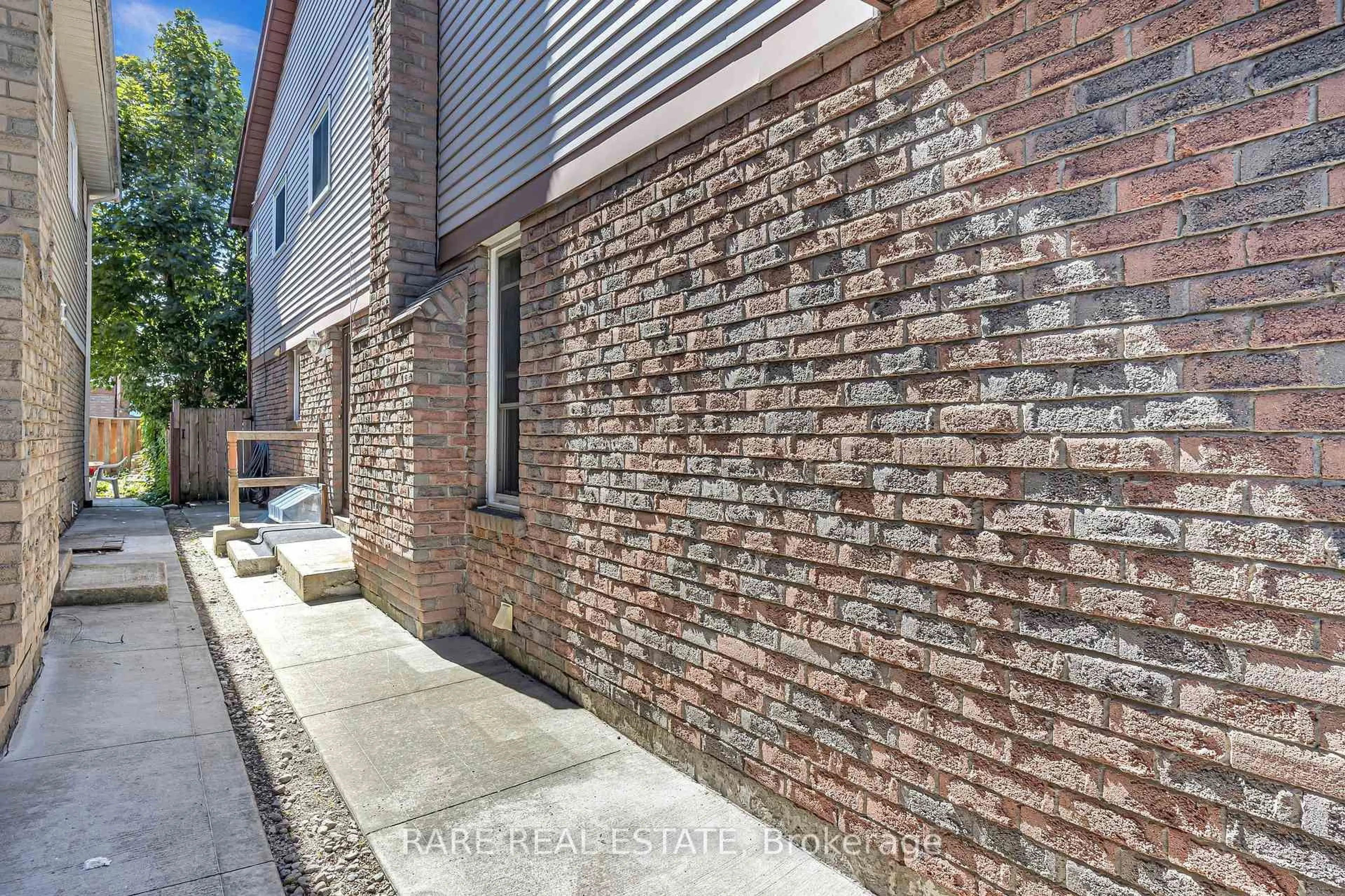 Home with brick exterior material, street for 29 Abelard Ave, Brampton Ontario L6Y 2K7