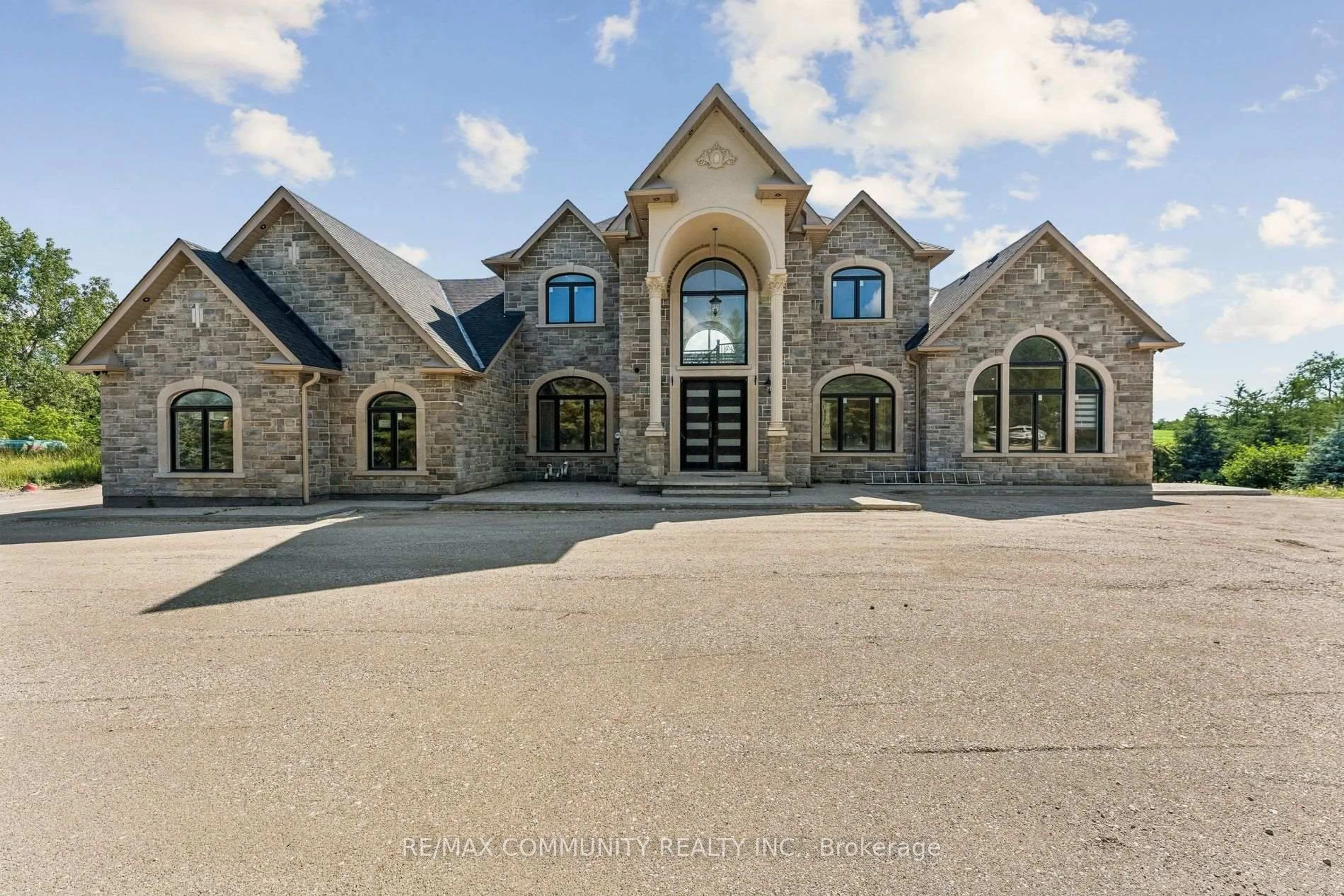 Unknown for 18118 Heart Lake Rd, Caledon Ontario L7K 2A4