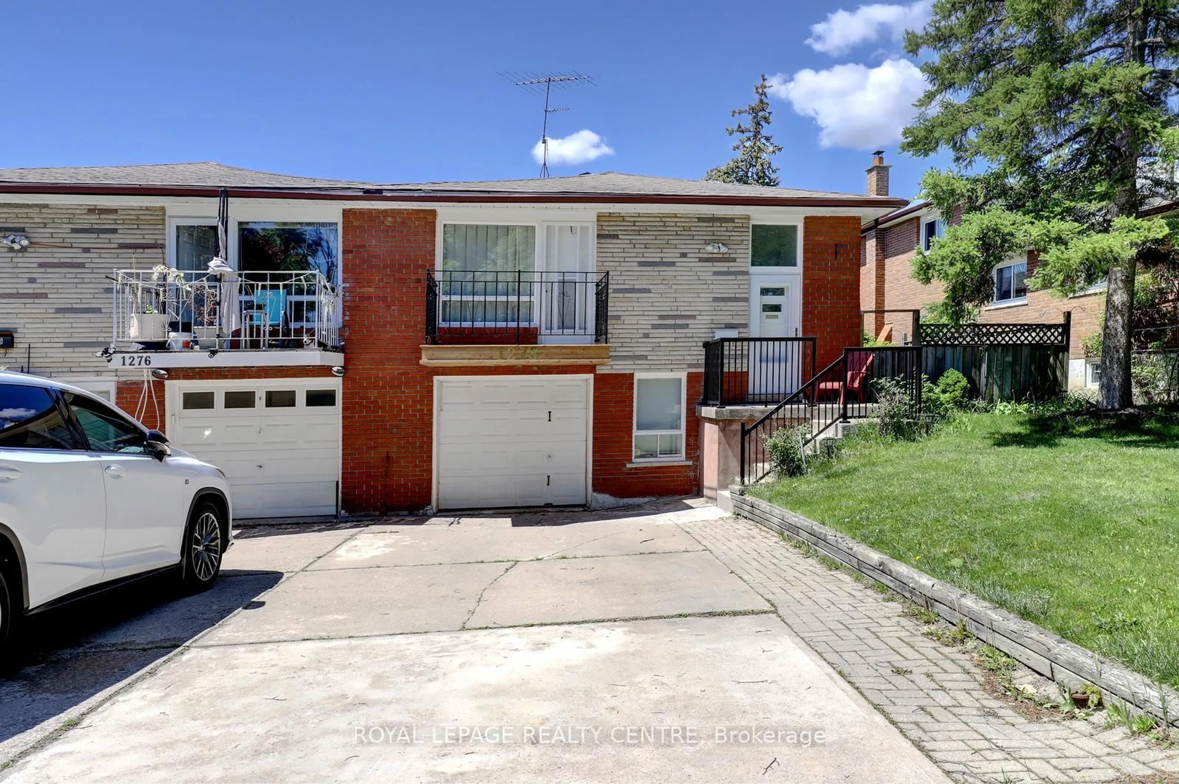 Home with brick exterior material, street for 1278 Shamir Cres, Mississauga Ontario L5C 1L1