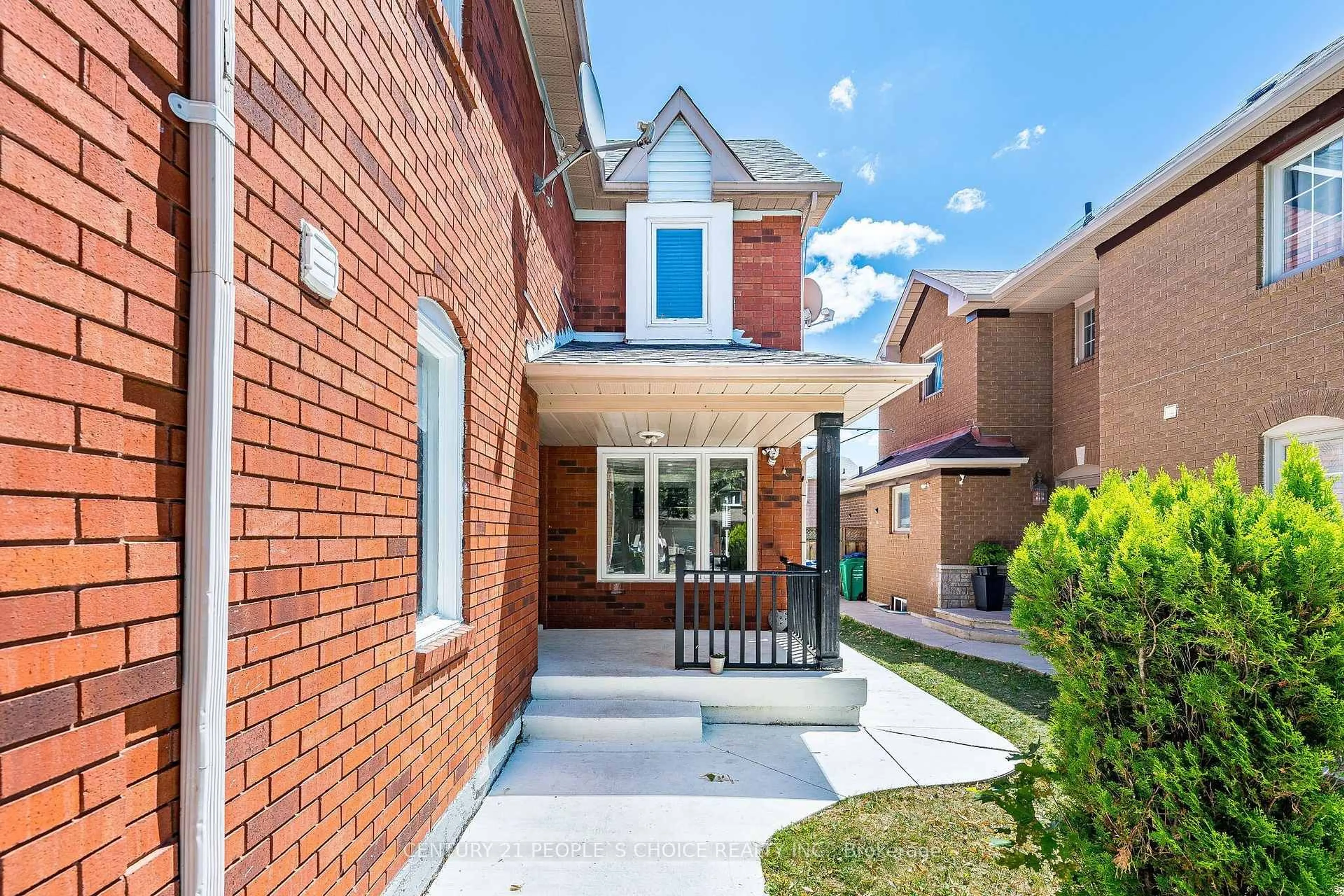 Home with brick exterior material, street for 125 Rainforest Dr, Brampton Ontario L6R 1A3