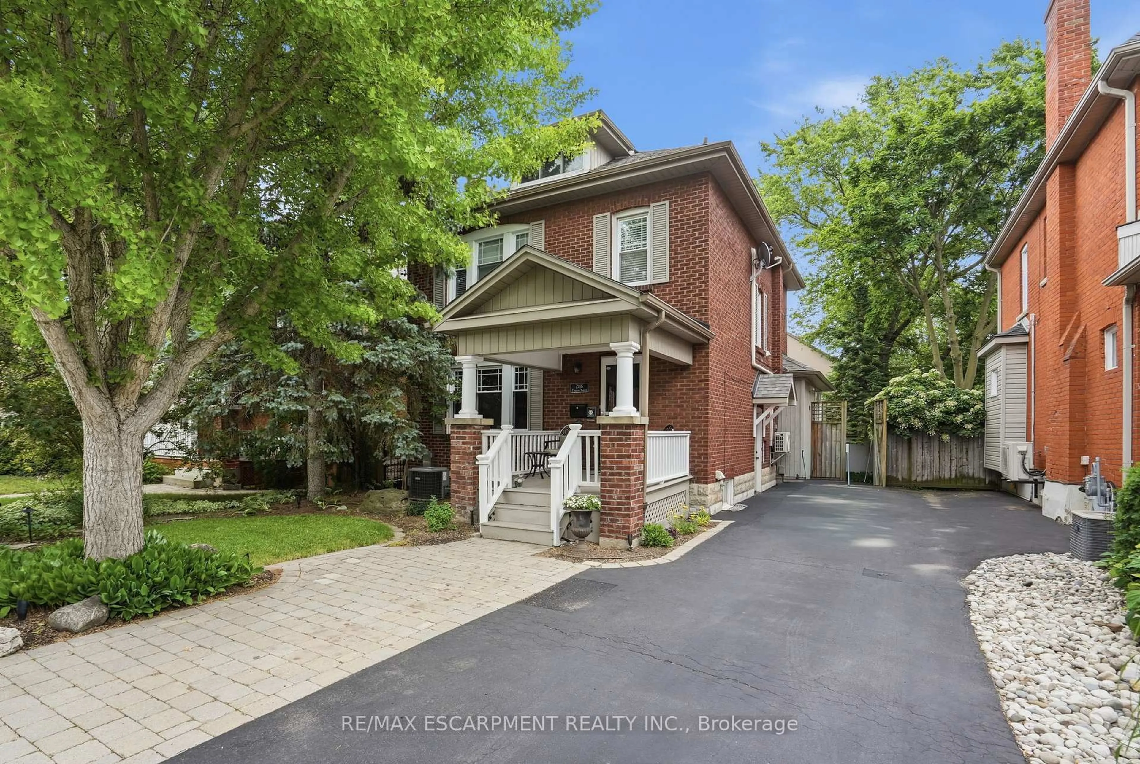 Home with brick exterior material, street for 2116 Caroline St, Burlington Ontario L7R 1L8