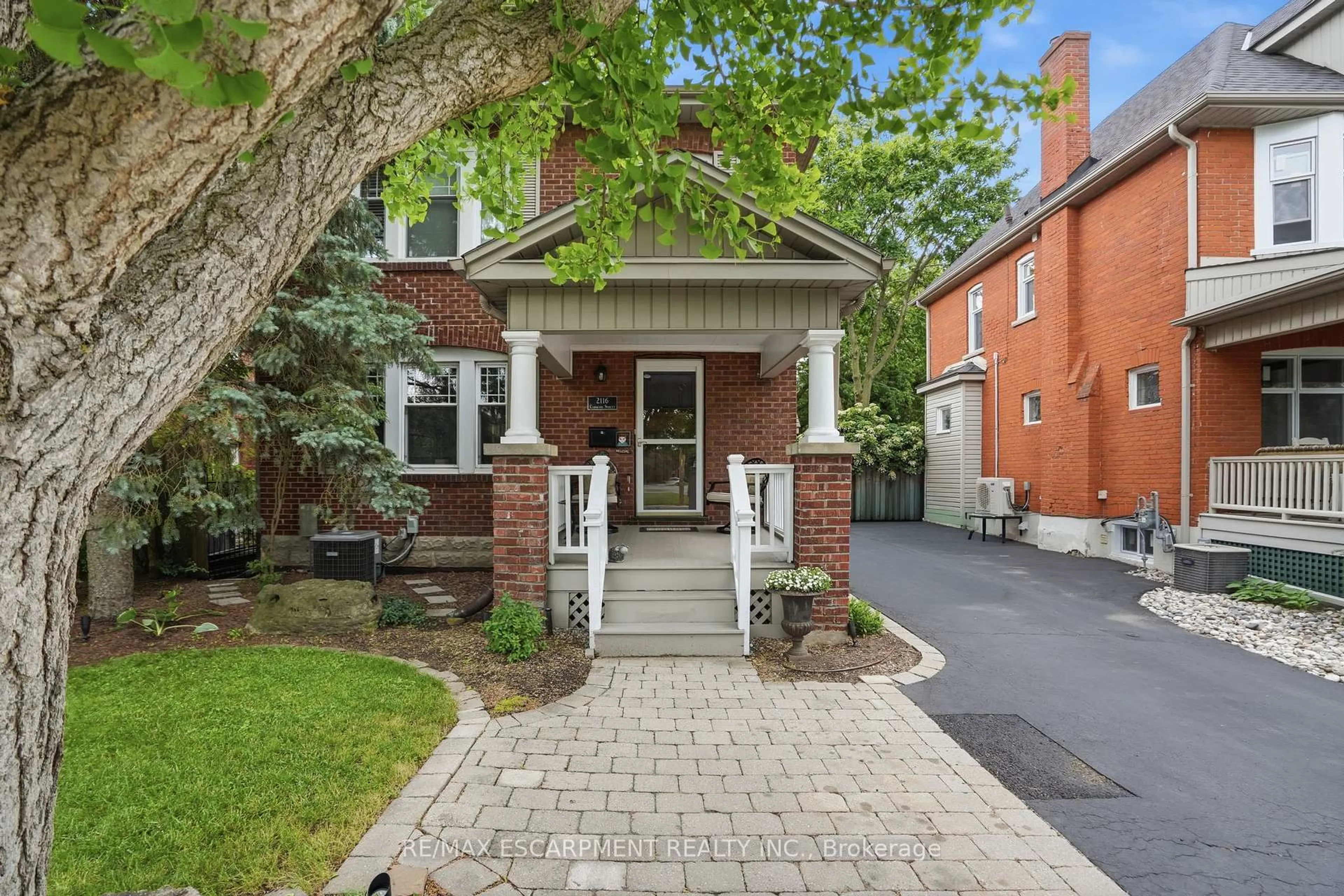 Home with brick exterior material, street for 2116 Caroline St, Burlington Ontario L7R 1L8