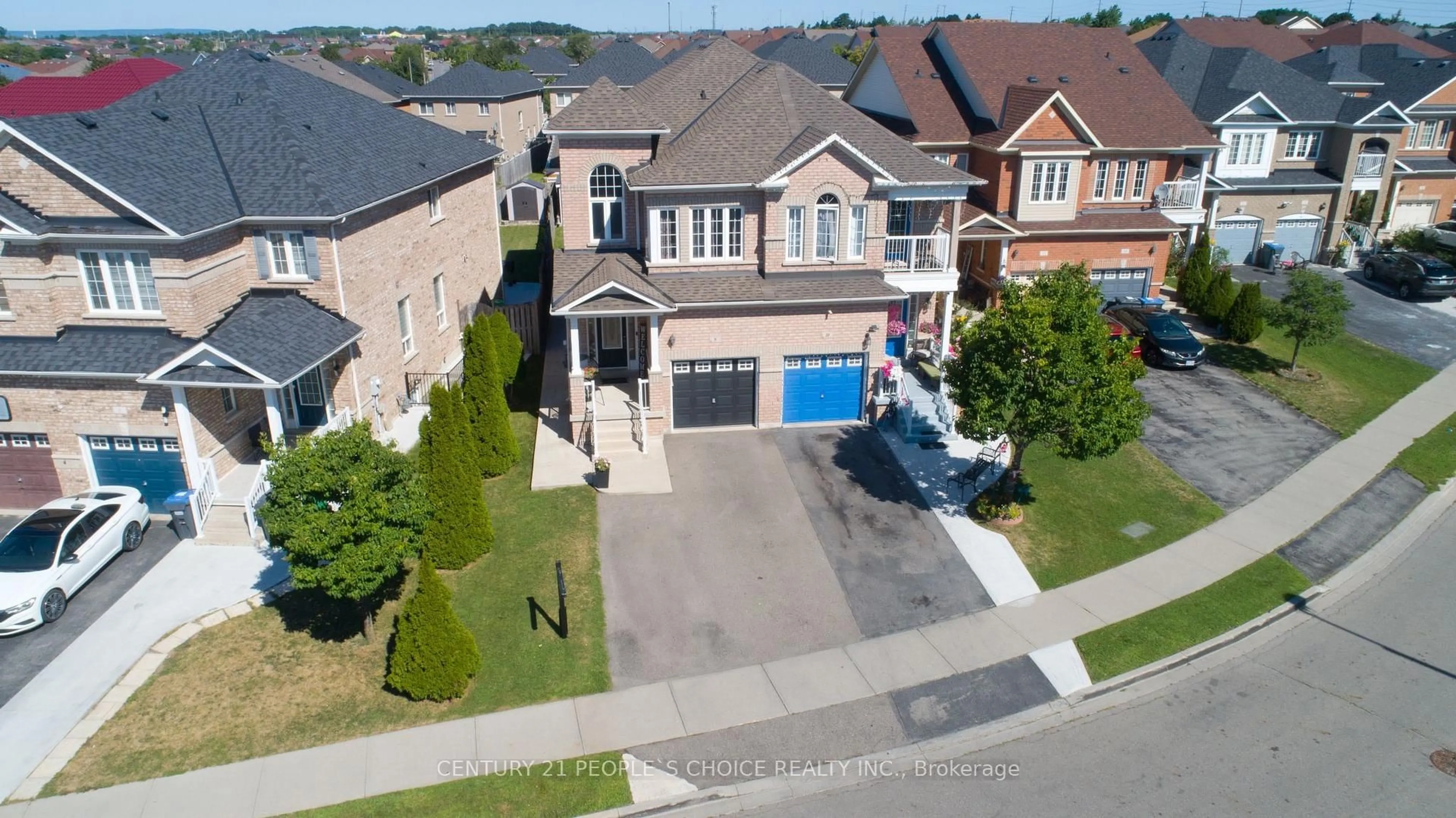 A pic from outside/outdoor area/front of a property/back of a property/a pic from drone, street for 8 Calm Waters Cres, Brampton Ontario L6V 4R9
