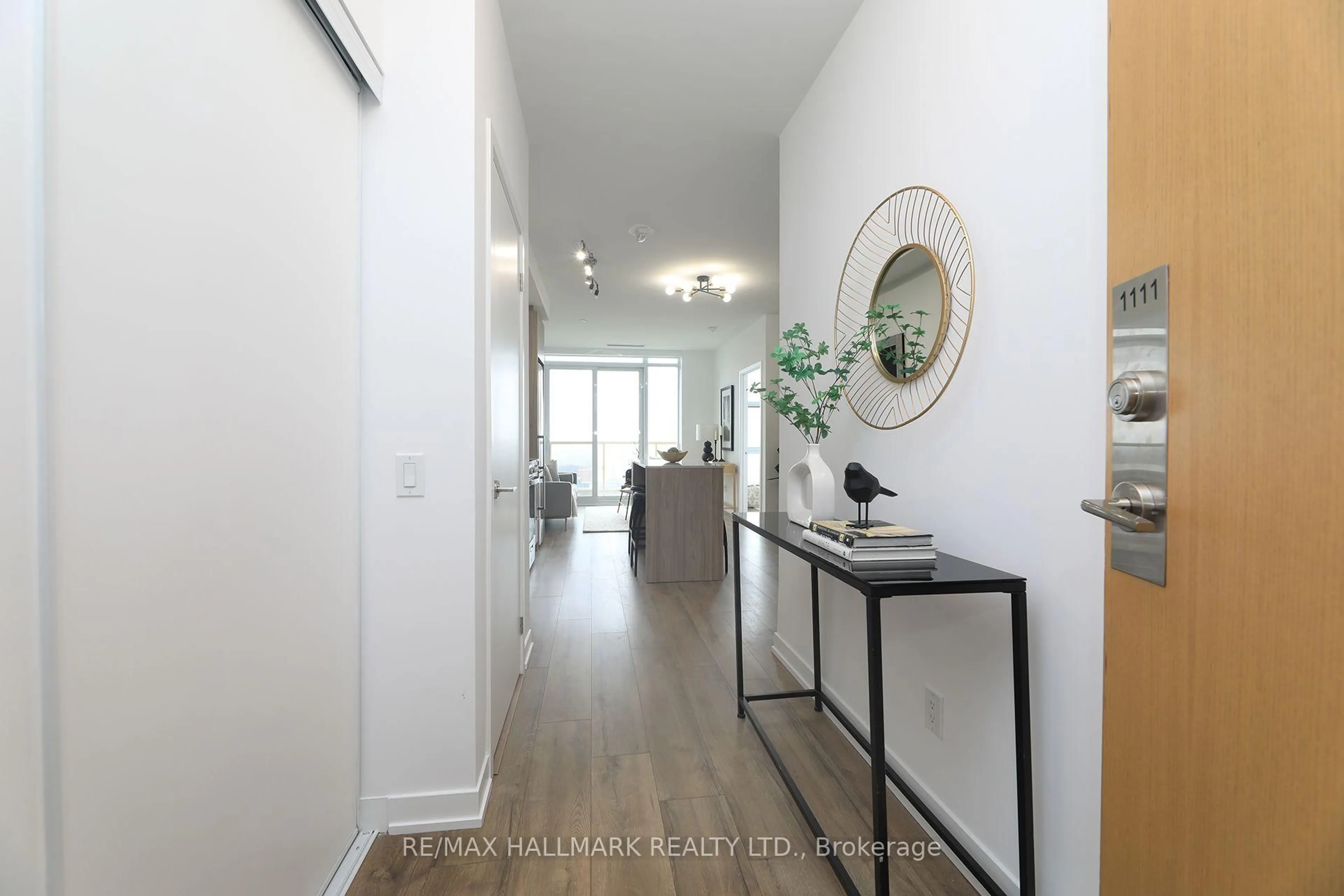 Indoor entryway for 1787 St. Clair Ave #1111, Toronto Ontario M6N 0B7