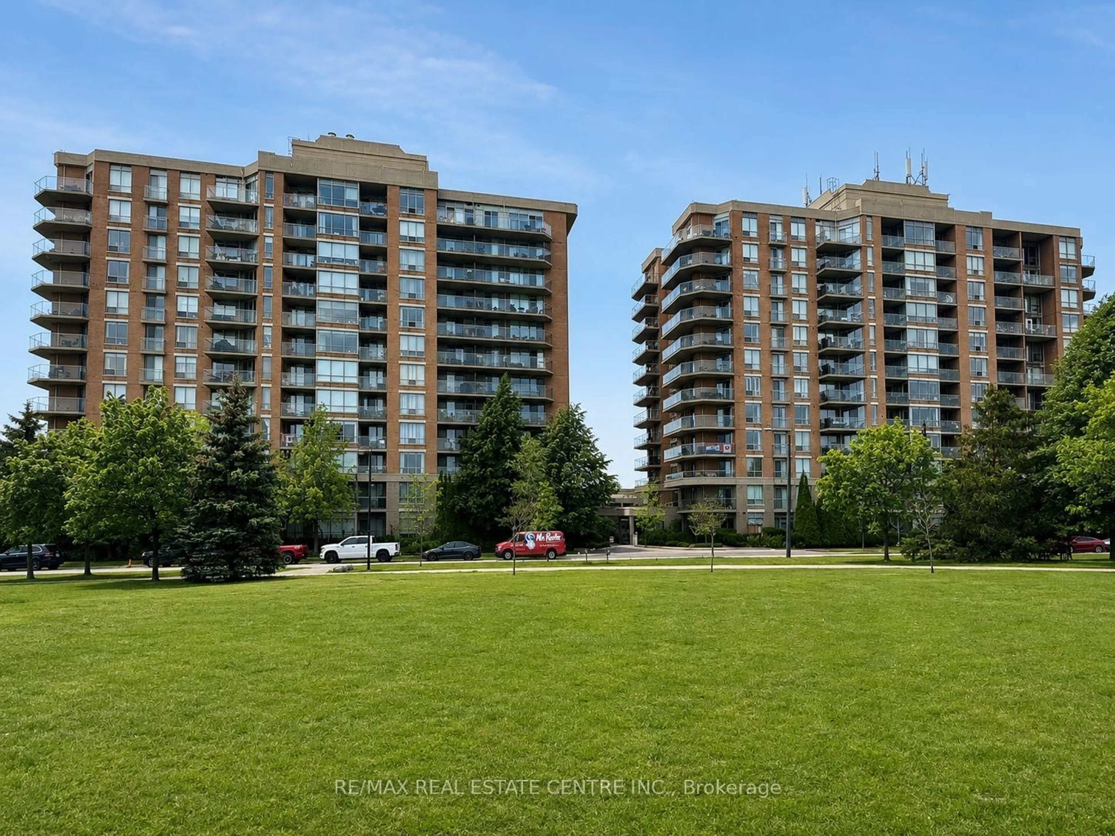 A pic from outside/outdoor area/front of a property/back of a property/a pic from drone, city buildings view from balcony for 1140 parkwest Pl #302, Mississauga Ontario L5E 3K9