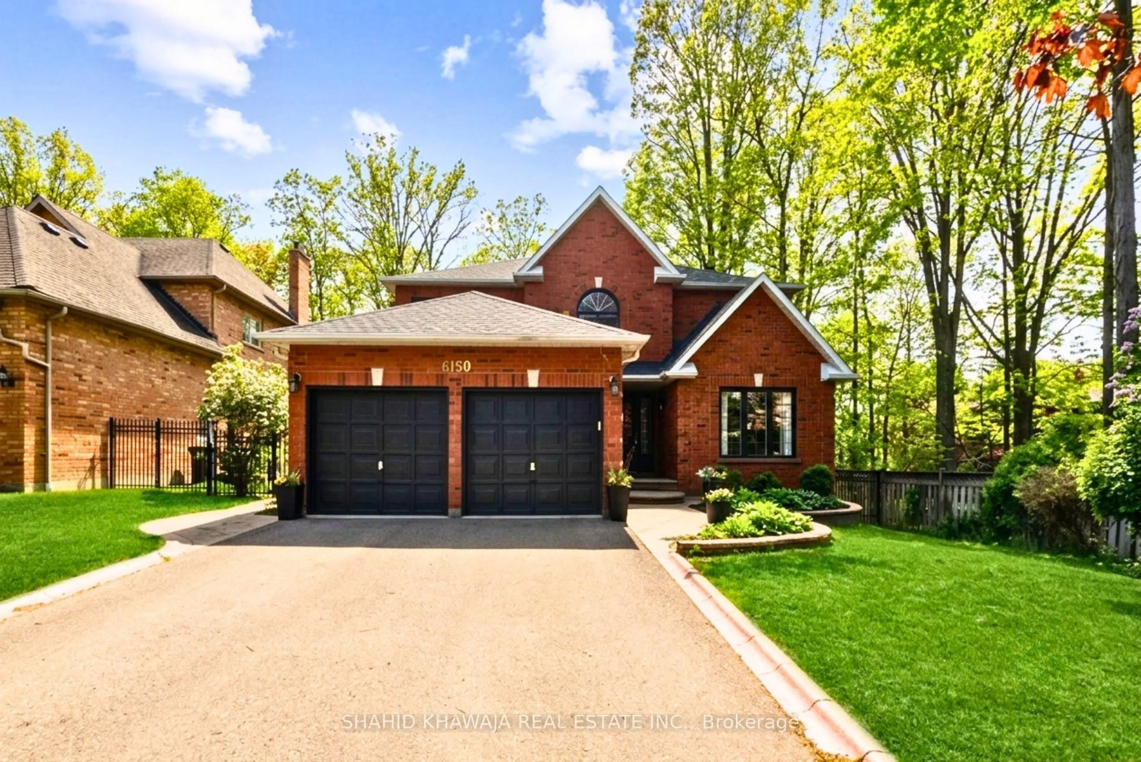 Home with brick exterior material, street for 6150 Bankhead Crt, Mississauga Ontario L5V 1L9