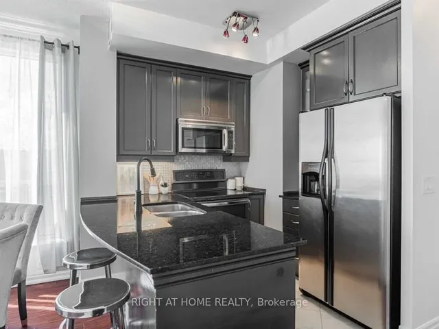 2087 Lake Shore Blvd #207, Toronto 5