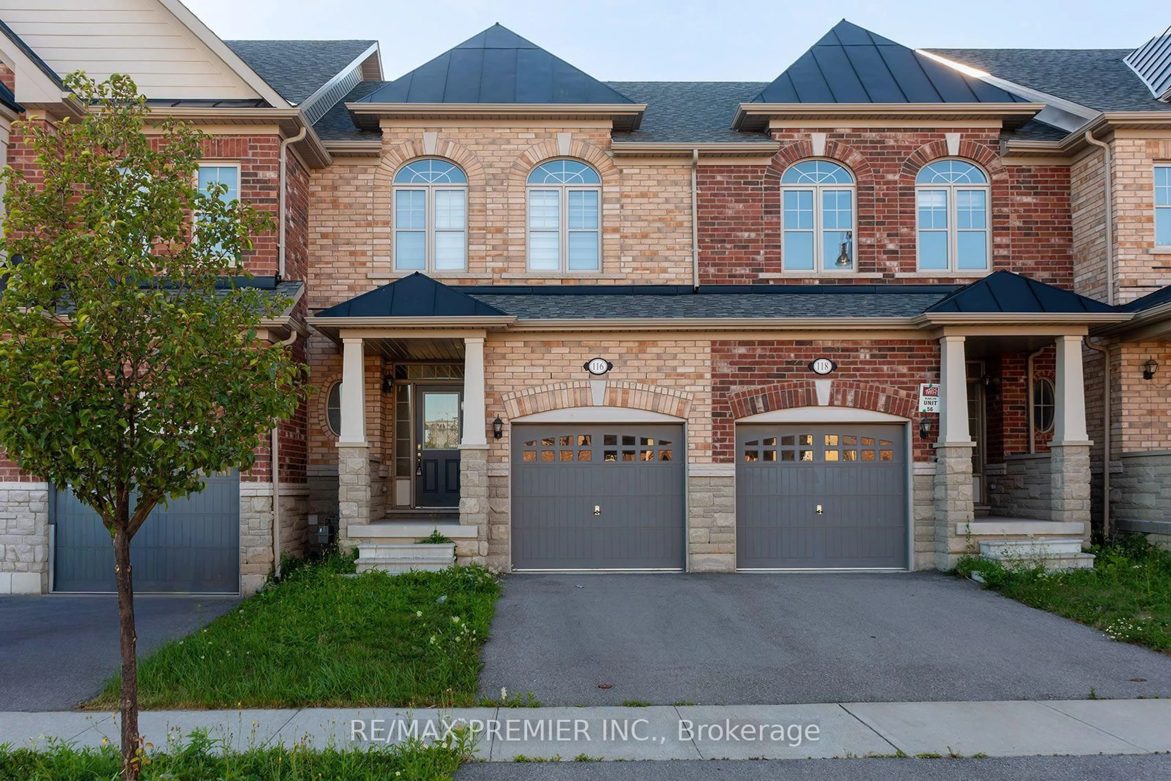 Home with brick exterior material, street for 116 Finegan Circ, Brampton Ontario L7A 0B7