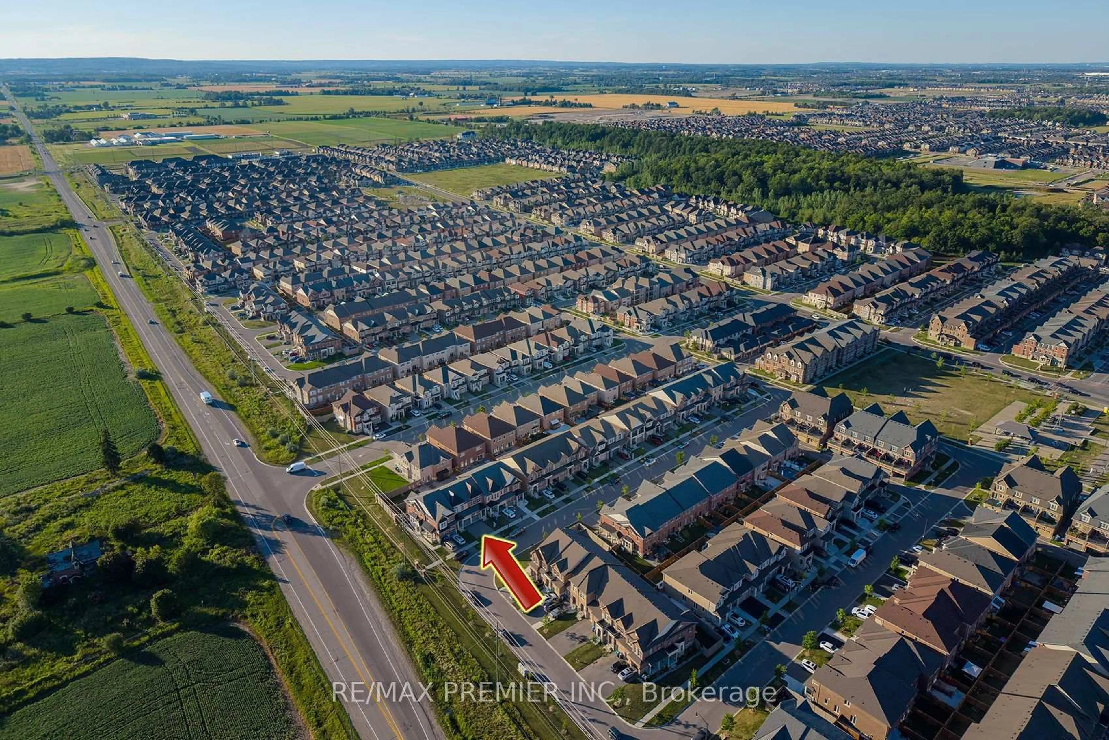 A pic from outside/outdoor area/front of a property/back of a property/a pic from drone, street for 116 Finegan Circ, Brampton Ontario L7A 0B7