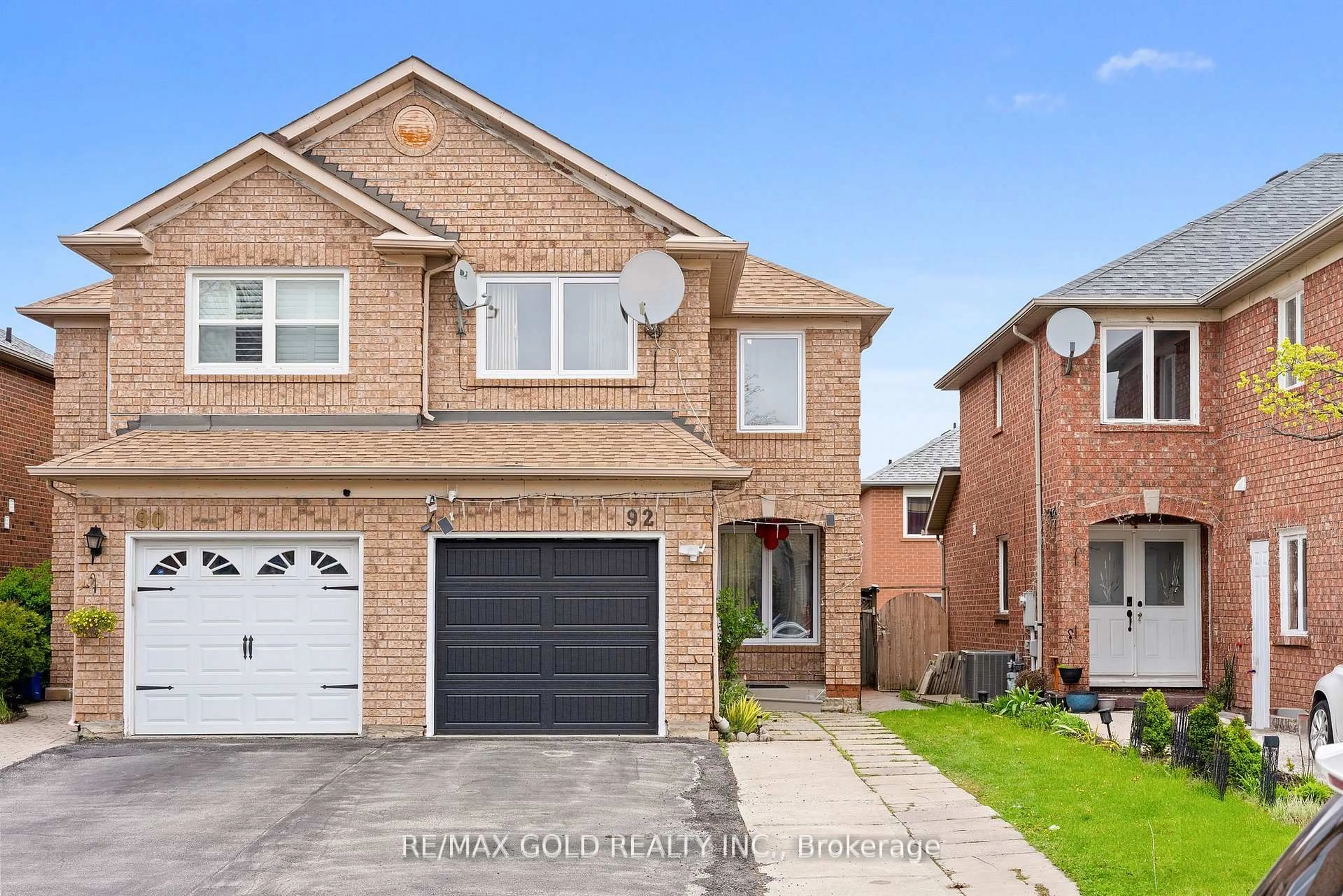 Home with brick exterior material, street for 92 Dandelion Rd, Brampton Ontario L6R 1Y1