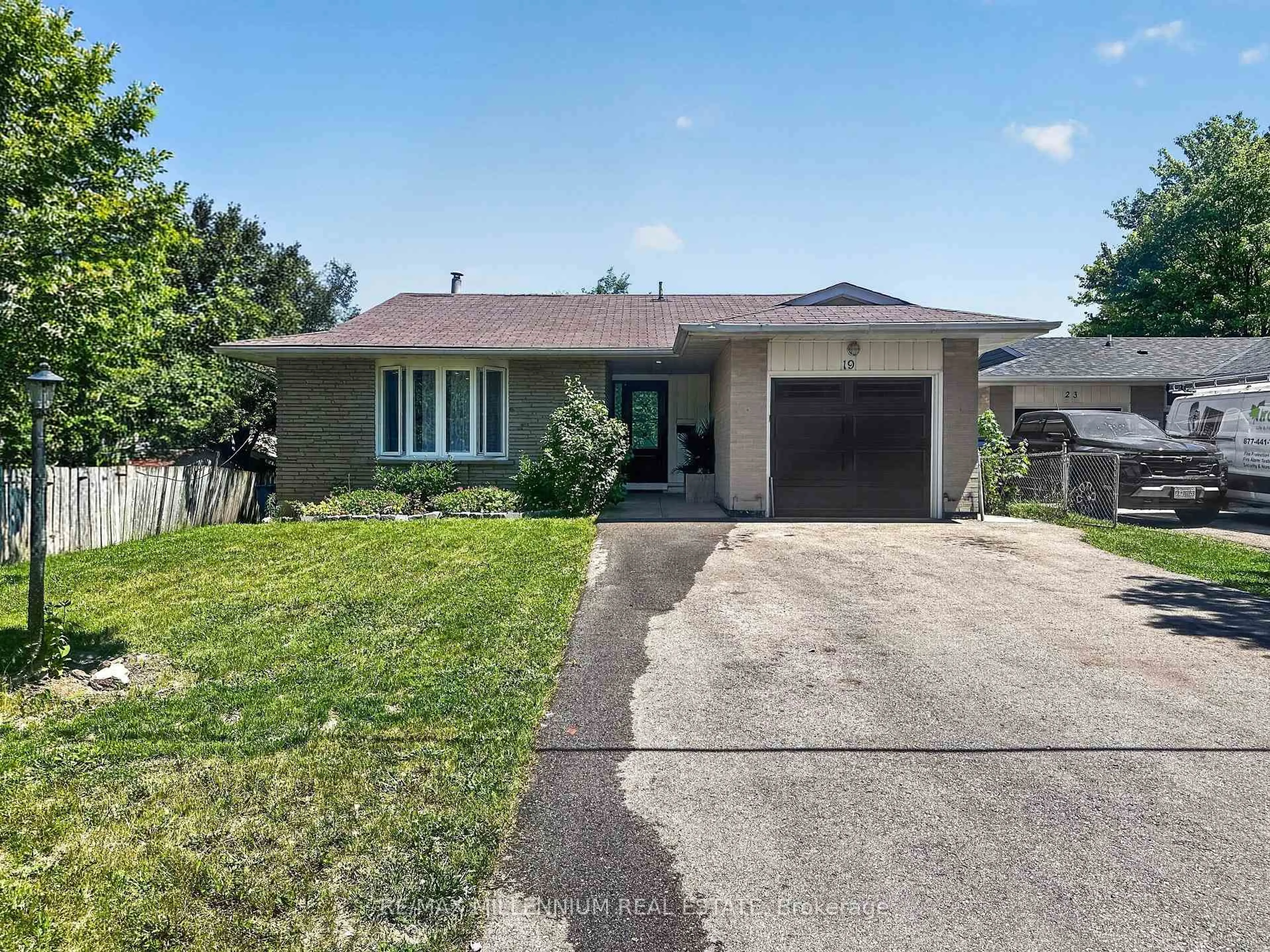 Unknown for 19 Cardwell St, Orangeville Ontario L9W 2V7