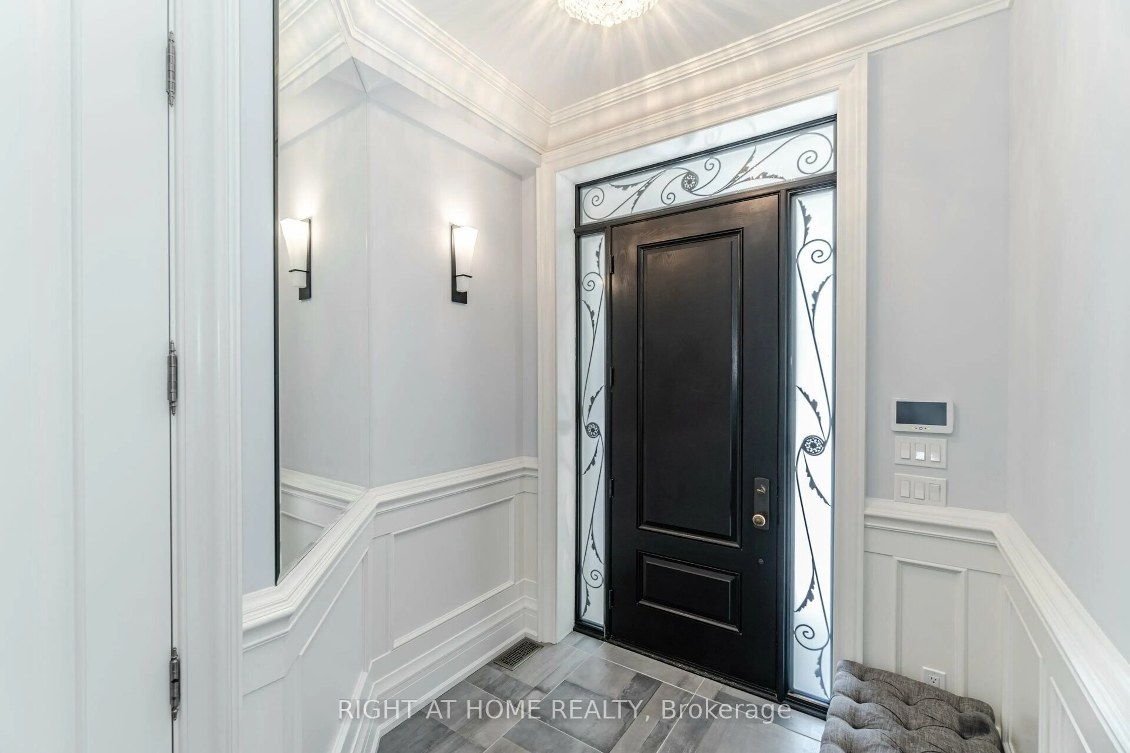 Indoor entryway for 35 Burnelm Dr, Toronto Ontario M9B 4N2