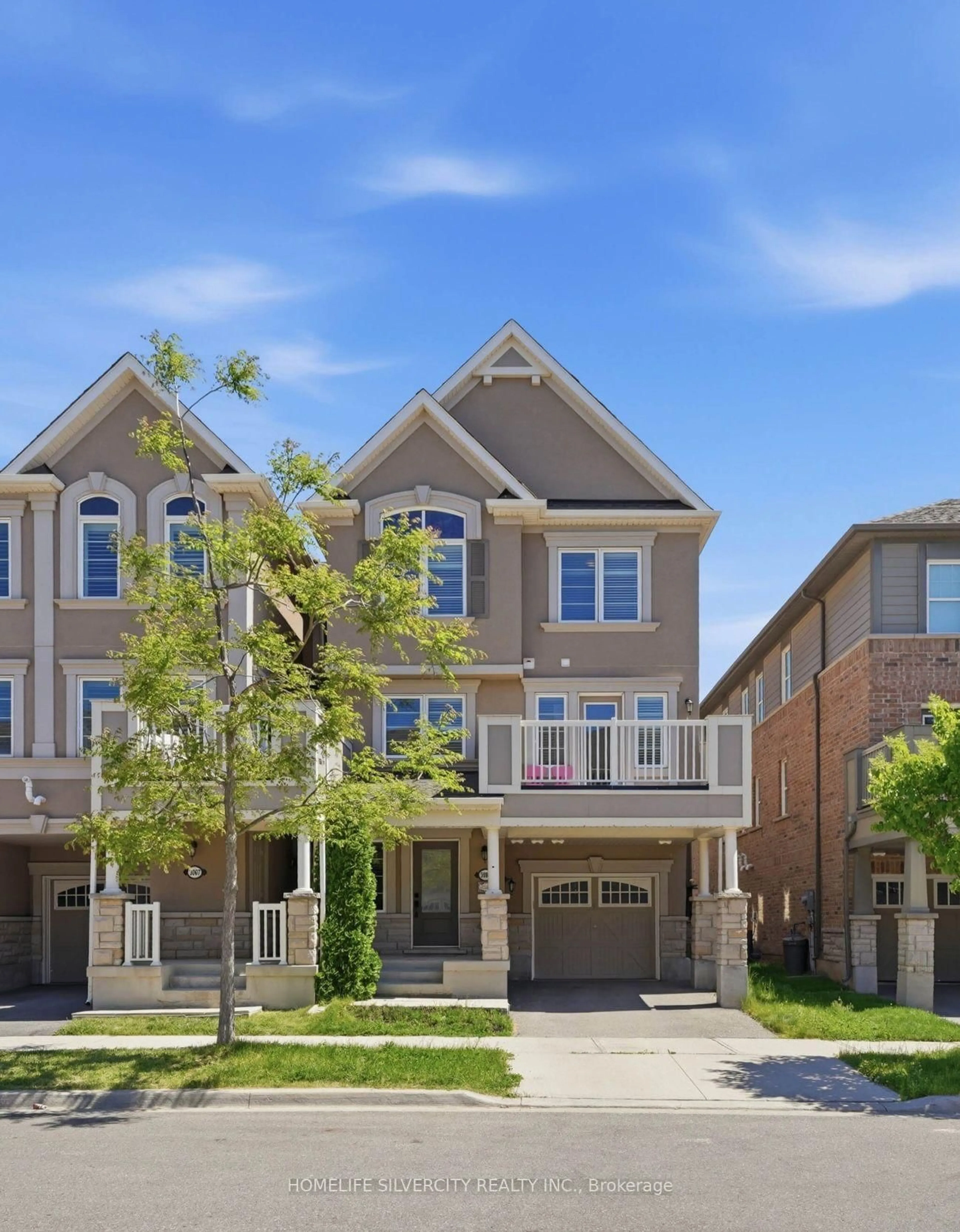 Home with brick exterior material, street for 3085 Mistletoe Gdns, Oakville Ontario L6M 0Y7