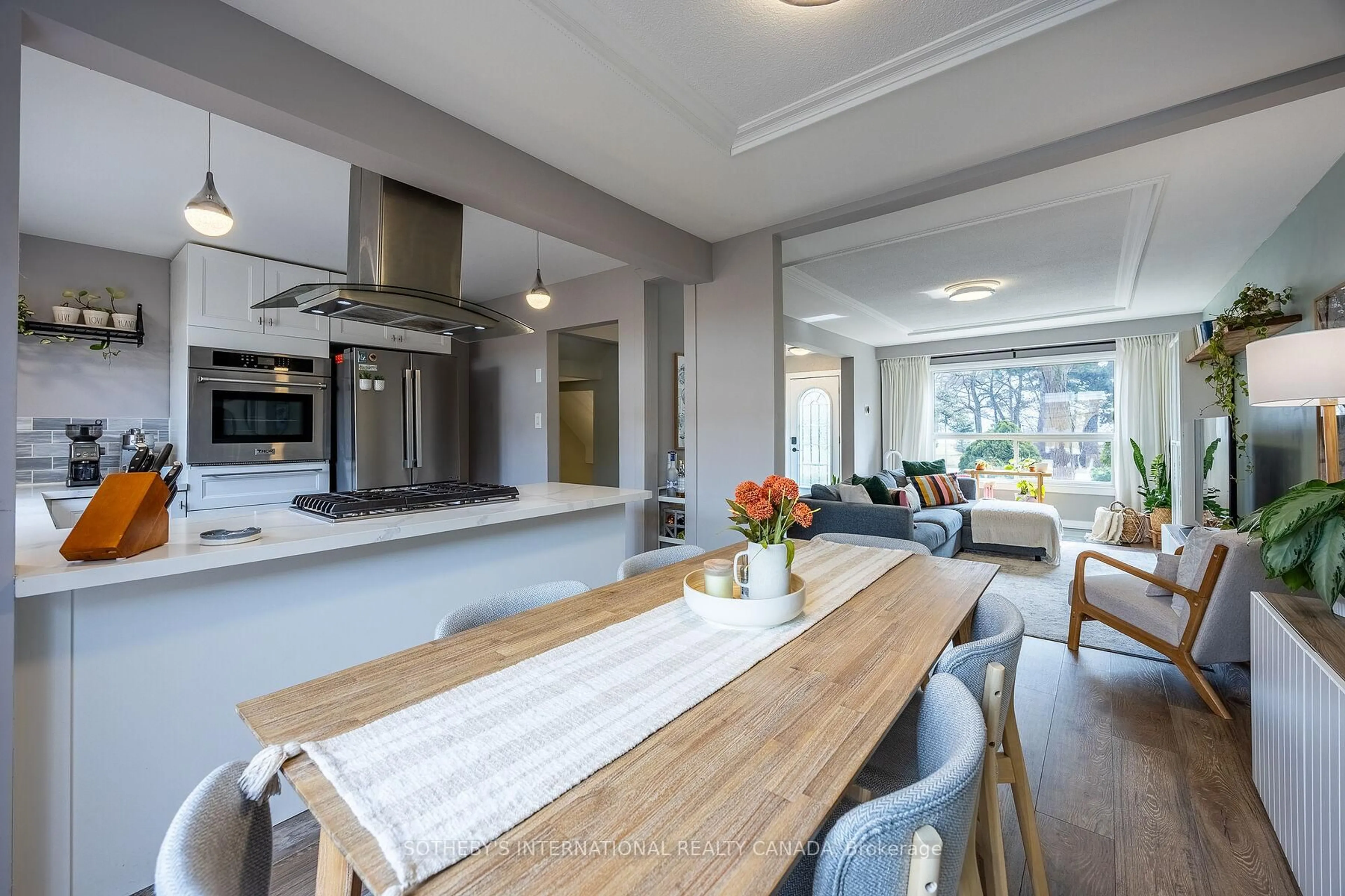 Open concept kitchen, unknown for 5475 Lakeshore Rd #113, Burlington Ontario L7L 1E1