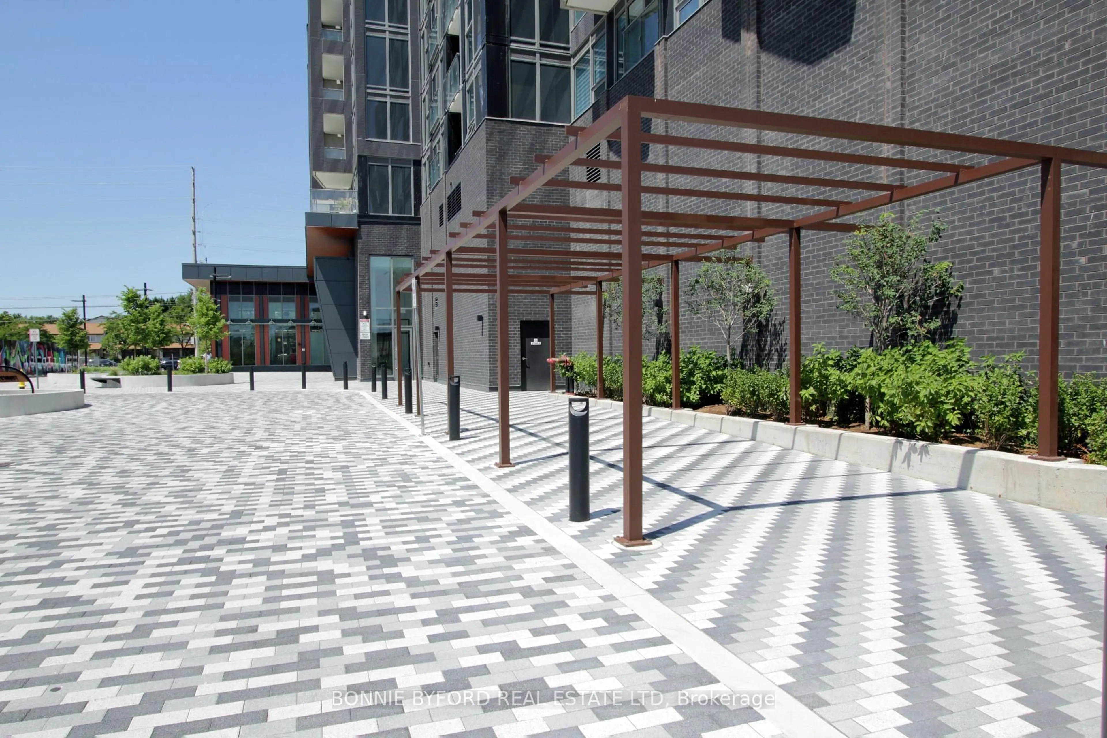 Patio, street for 260 Malta Ave #1604, Brampton Ontario L6Y 6L7