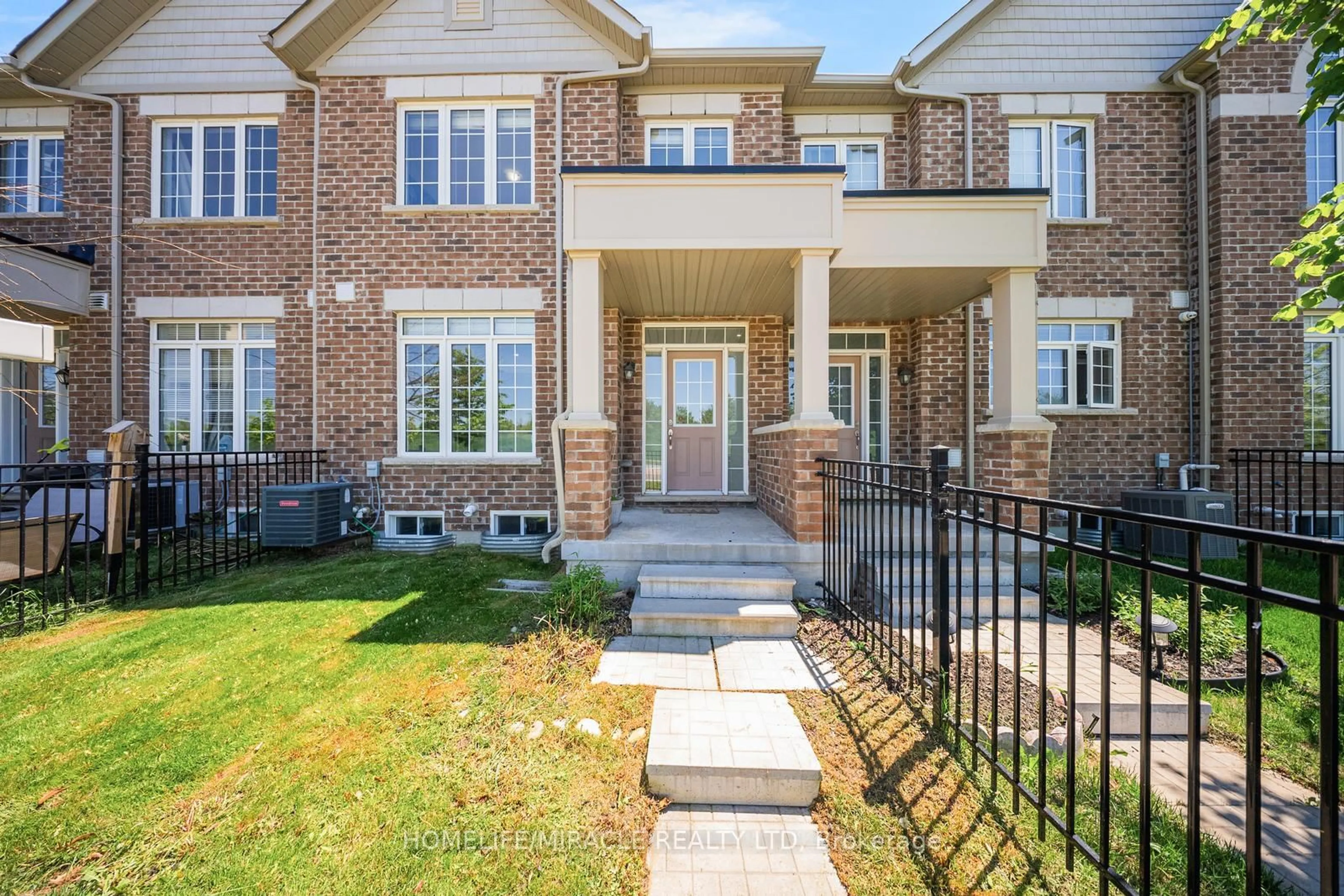 Home with brick exterior material, street for 172 Parkinson Cres #12, Orangeville Ontario L9W 4K3