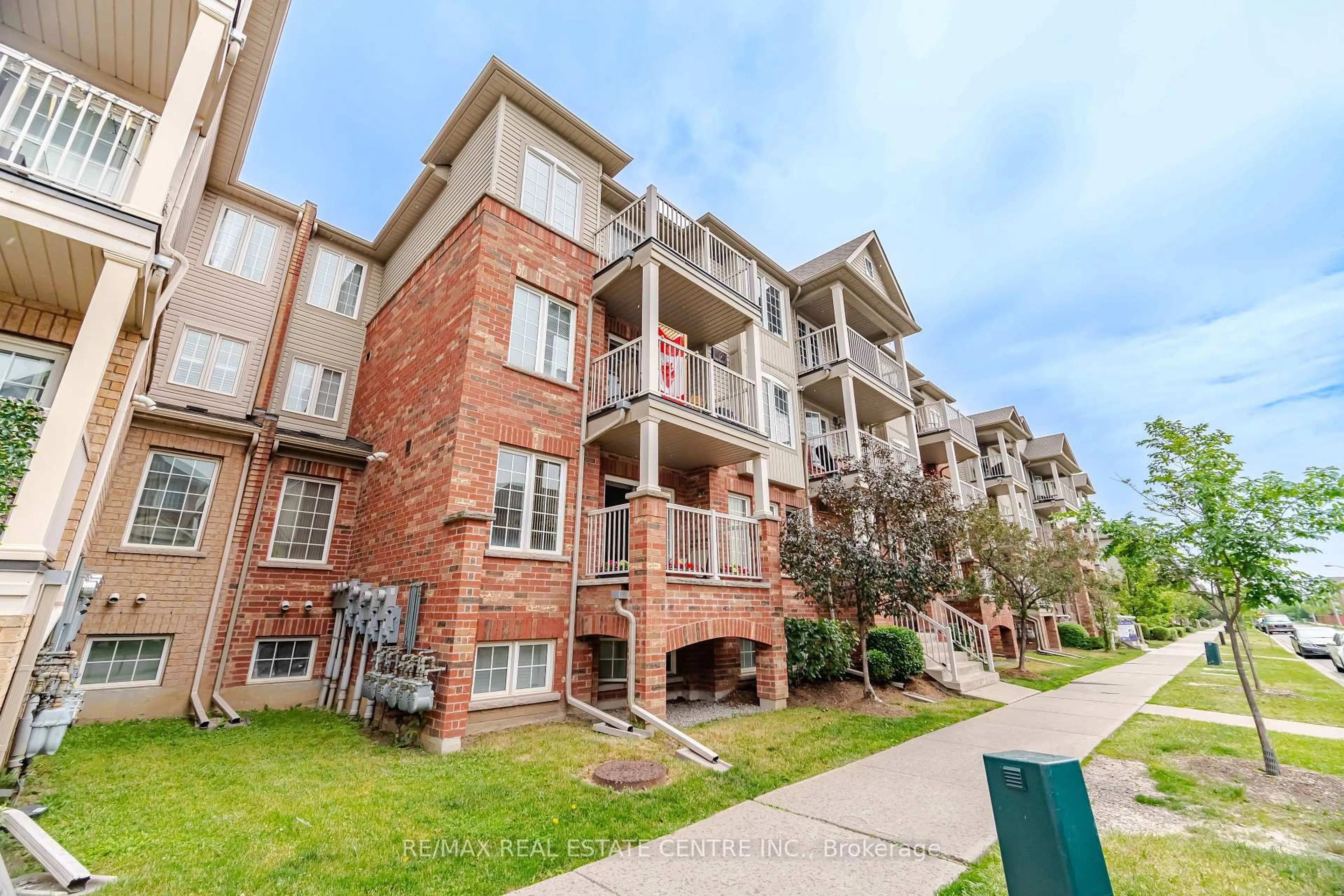 Unknown for 153 Isaac Devins Blvd #2, Toronto Ontario M9M 0C5