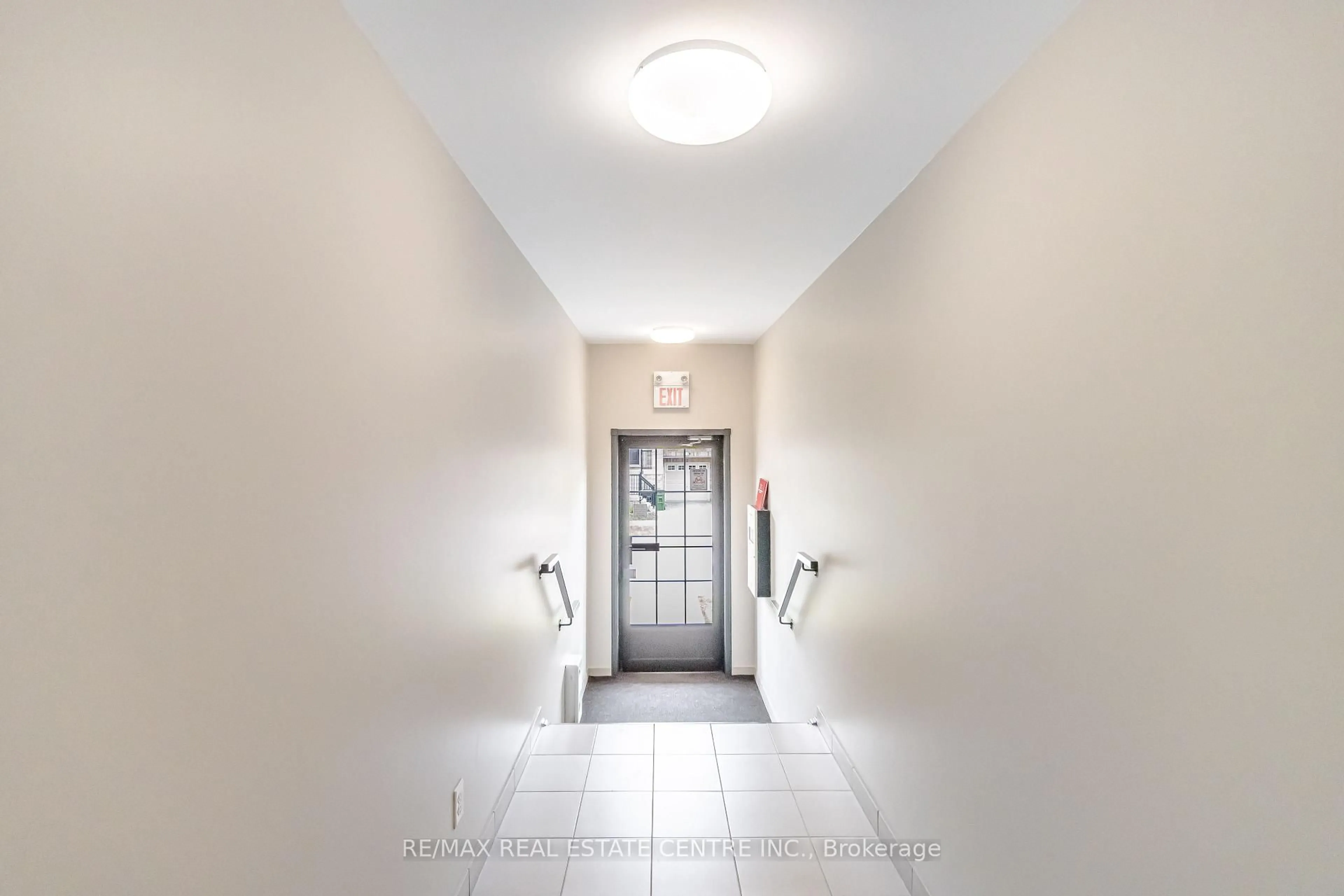 Indoor foyer for 153 Isaac Devins Blvd #2, Toronto Ontario M9M 0C5