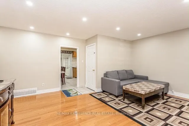 7208 Hermitage Rd, Mississauga 5