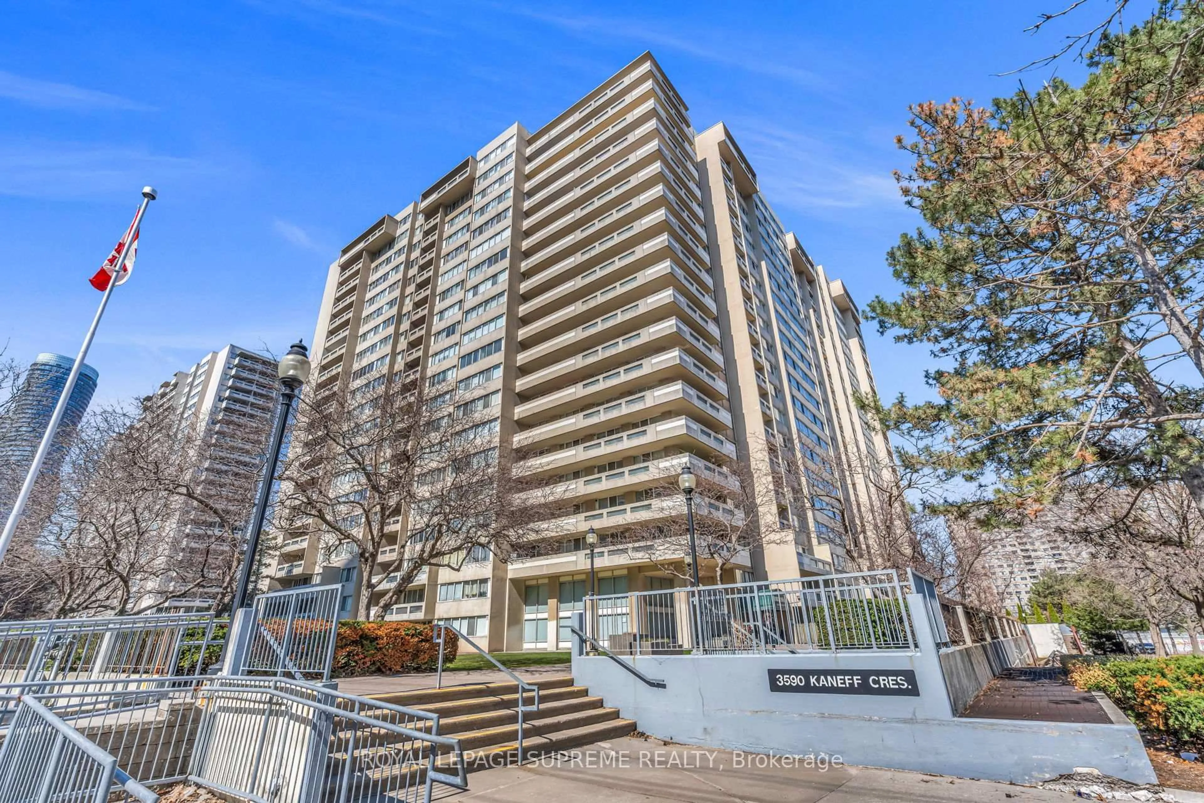 Unknown for 3590 Kaneff Cres #1907, Mississauga Ontario L5A 3X3