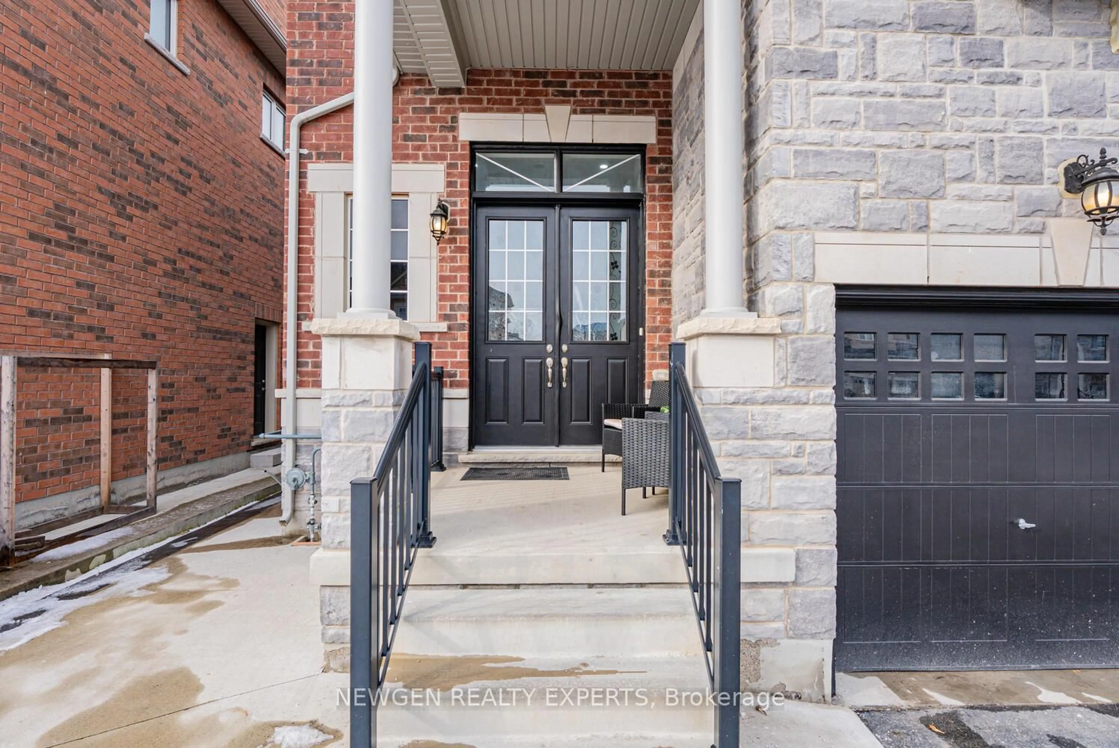Unknown for 17 Monarch Dr, Halton Hills Ontario L7G 0H9