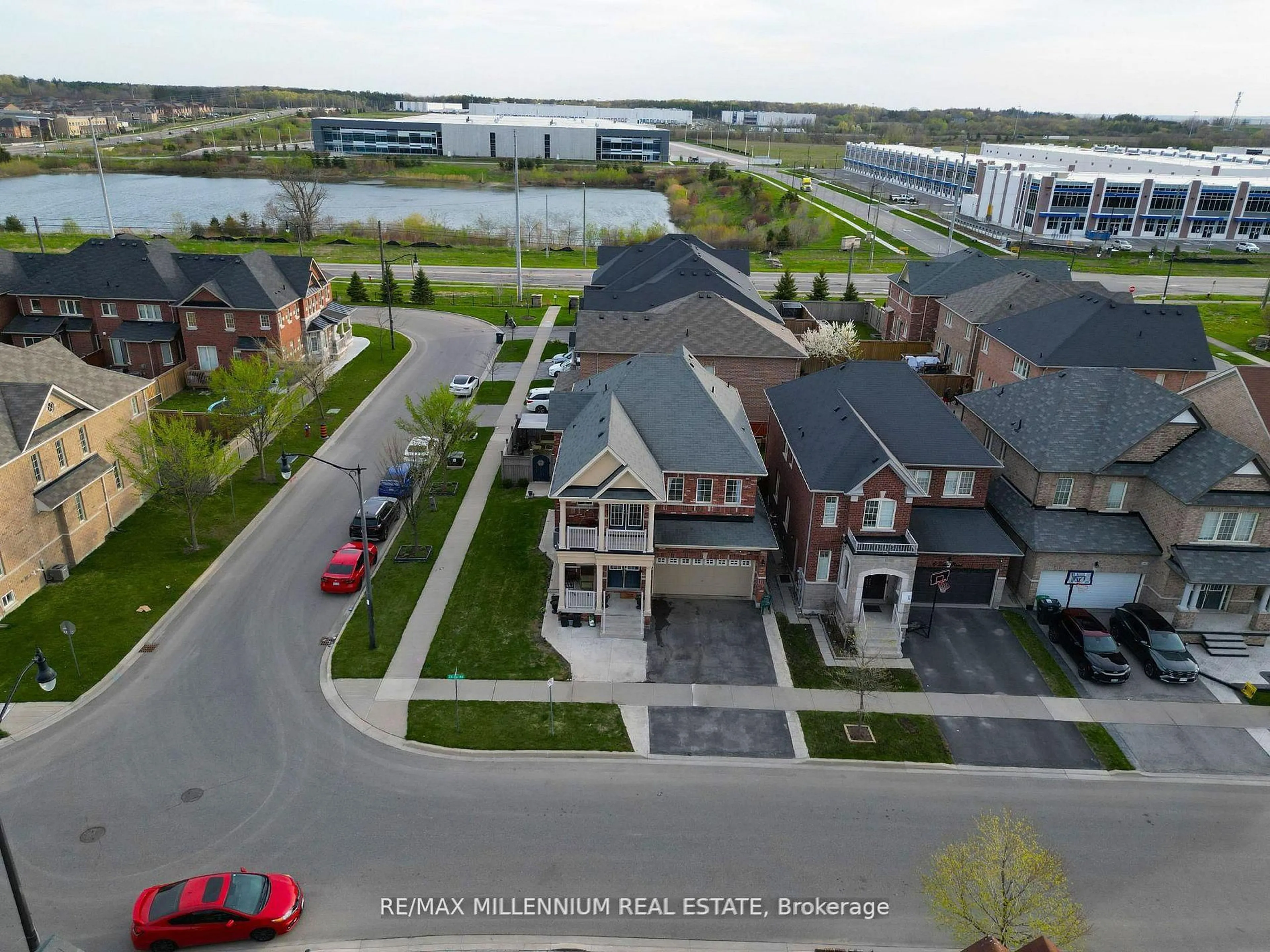 A pic from outside/outdoor area/front of a property/back of a property/a pic from drone, unknown for 8 Zelda Rd, Brampton Ontario L6R 0B3