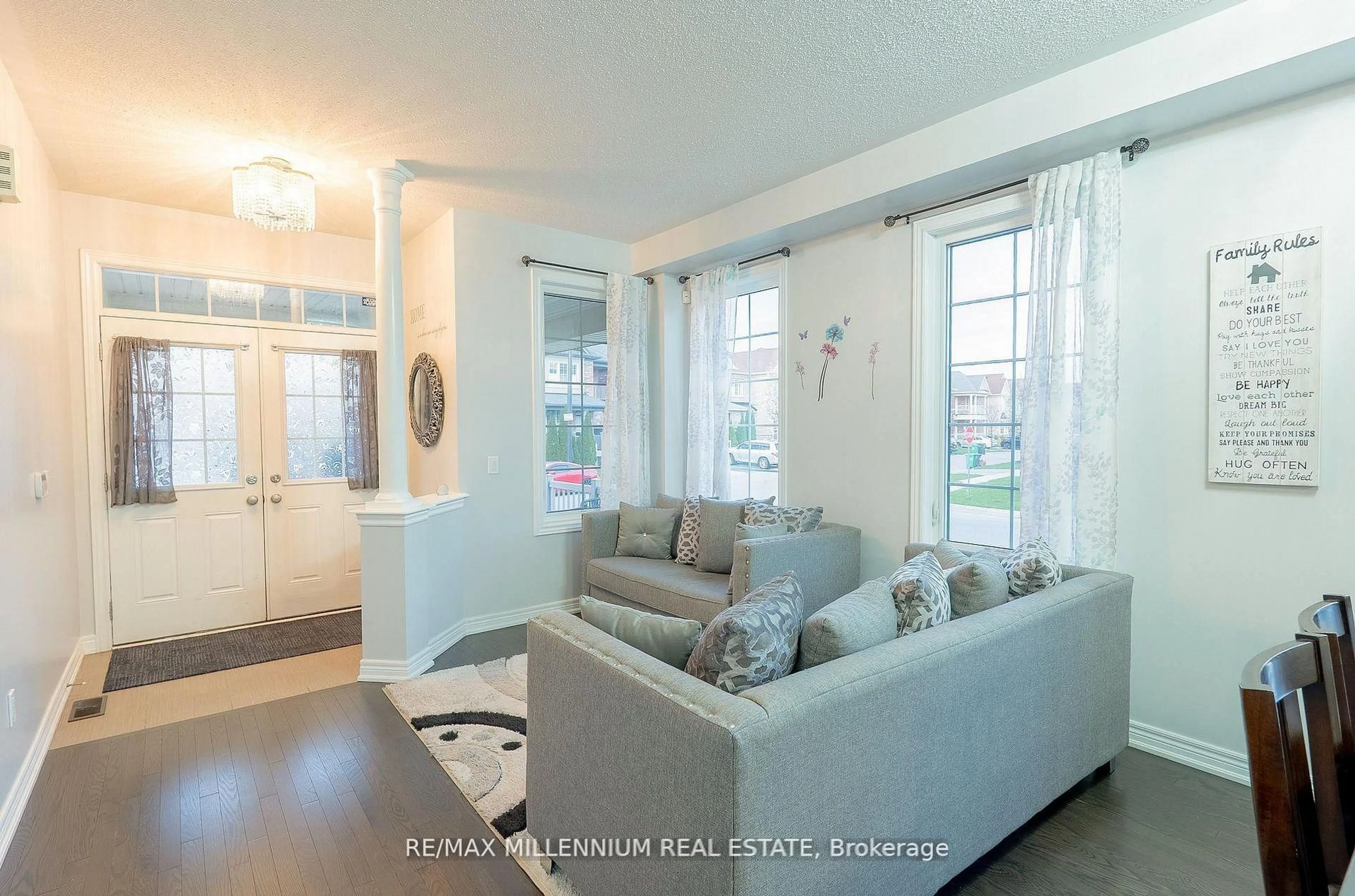 Living room with furniture, unknown for 8 Zelda Rd, Brampton Ontario L6R 0B3