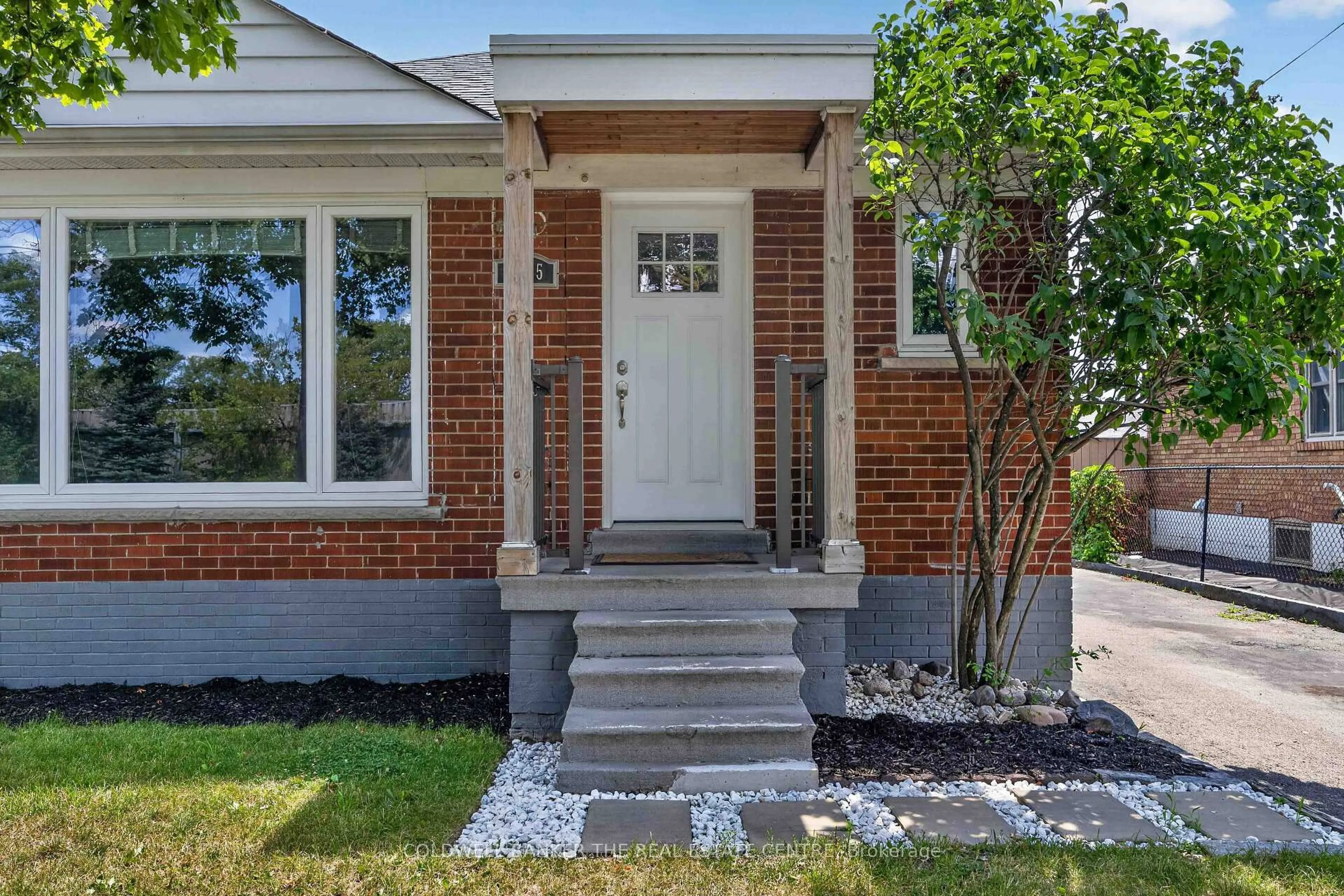 Home with brick exterior material, street for 615 Oxford St, Toronto Ontario M8Y 1E7